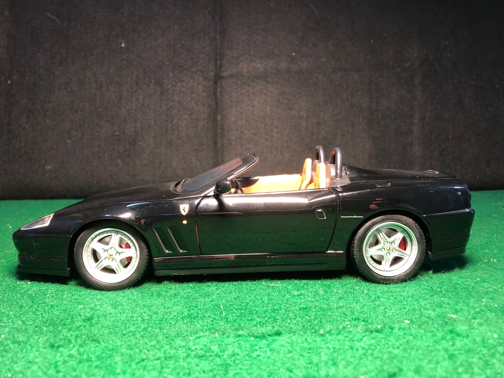 Ferrari 550 Barchetta Pininfarina Black by HotWheels 1:18 (54597