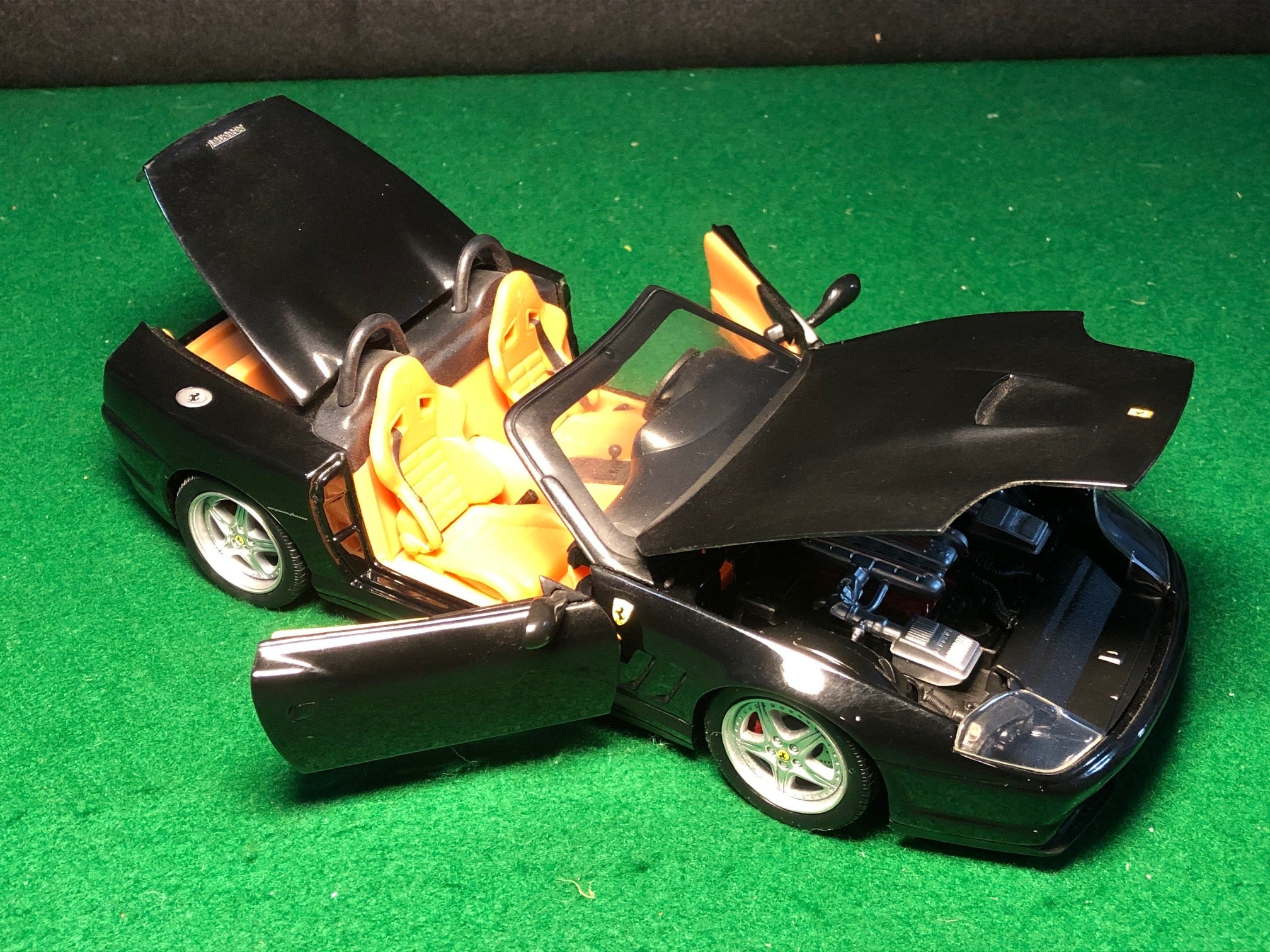 Ferrari 550 Barchetta Pininfarina Black by HotWheels 1:18 (54597