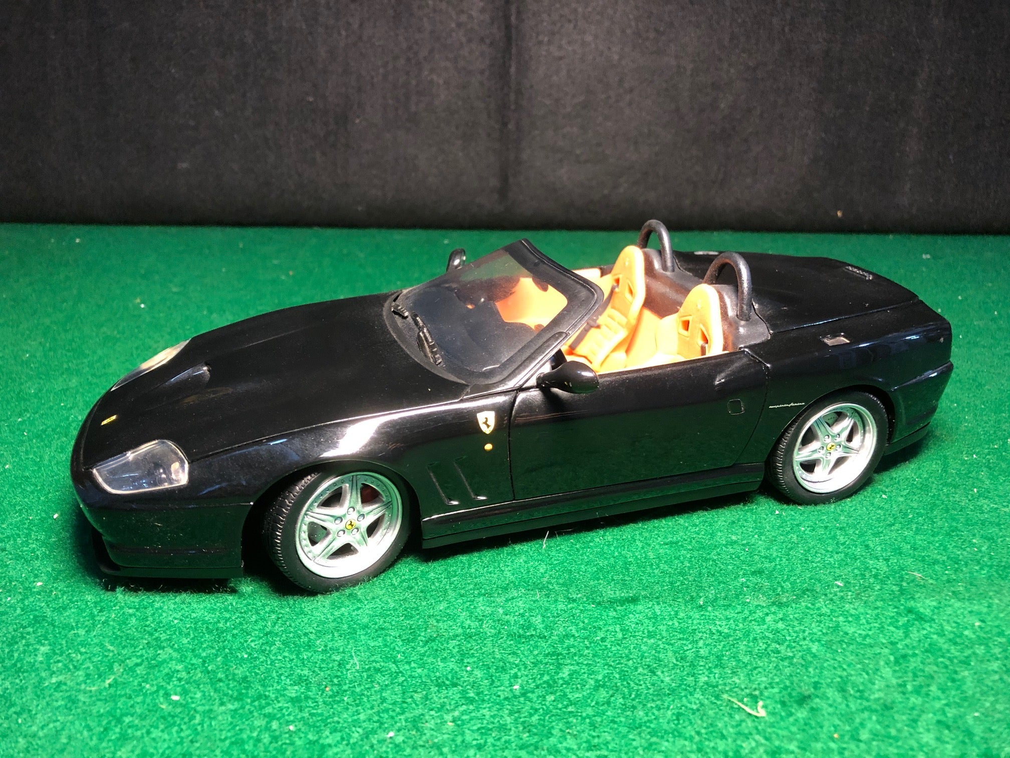 Ferrari 550 Barchetta Pininfarina Black by HotWheels 1:18 (54597
