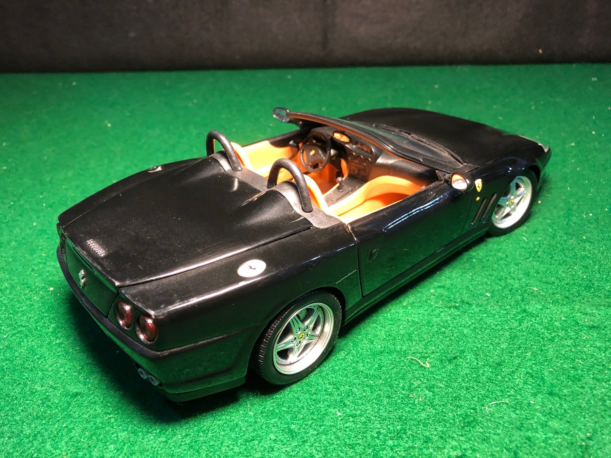 Ferrari 550 Barchetta Pininfarina Black by HotWheels 1:18 (54597