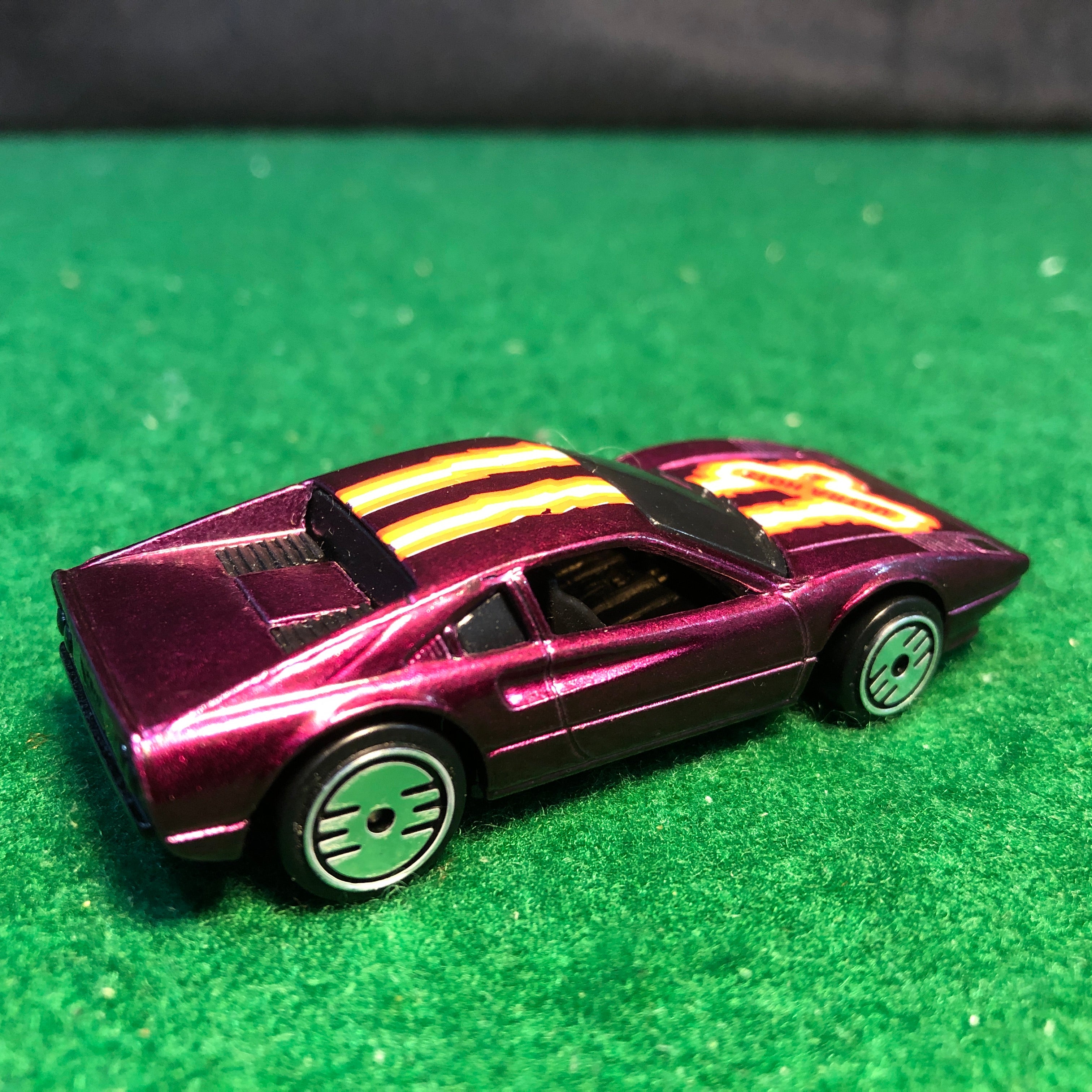 Ferrari 308 GTB Purple Ultra Hots by HotWheels 1:64 (UH)(7295)(No