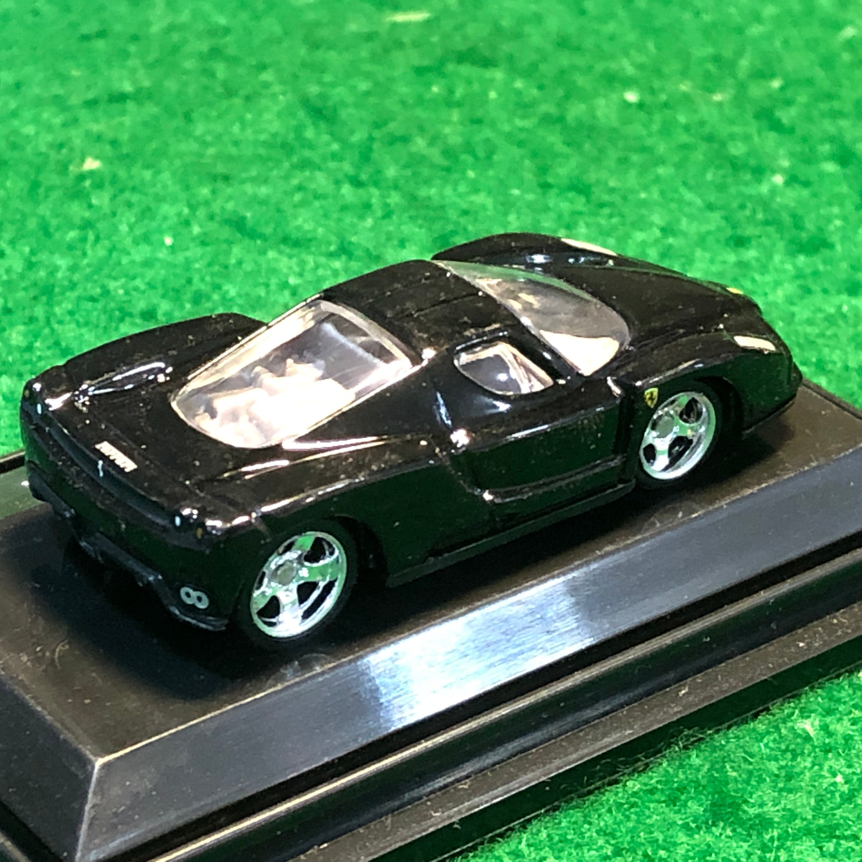 Ferrari Enzo Black by HotWheels 1:87 HO (5SP)(L7182)(DC