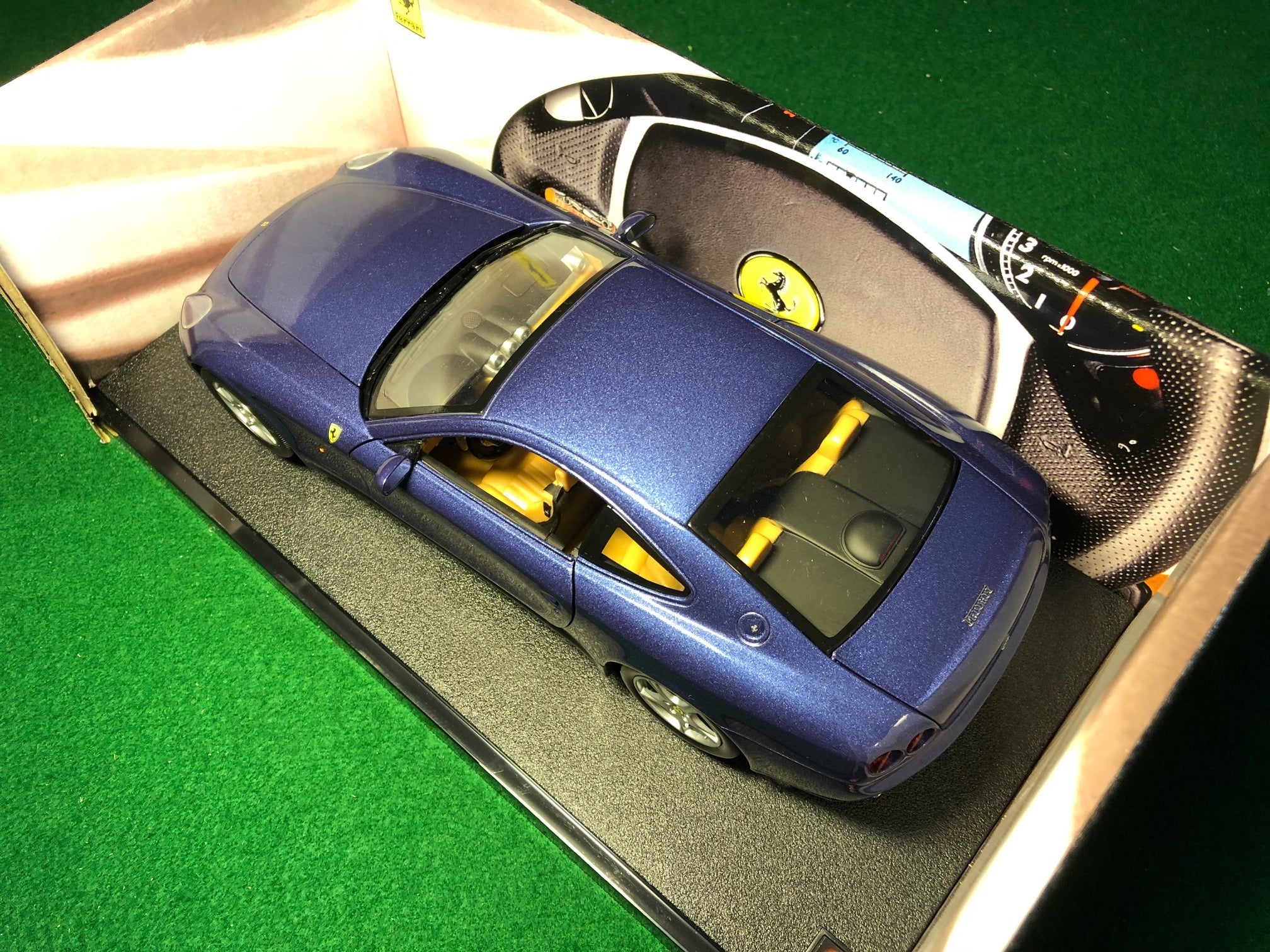 Ferrari 612 Scaglietti Metallic Blue by HotWheels 1:18 (C7522