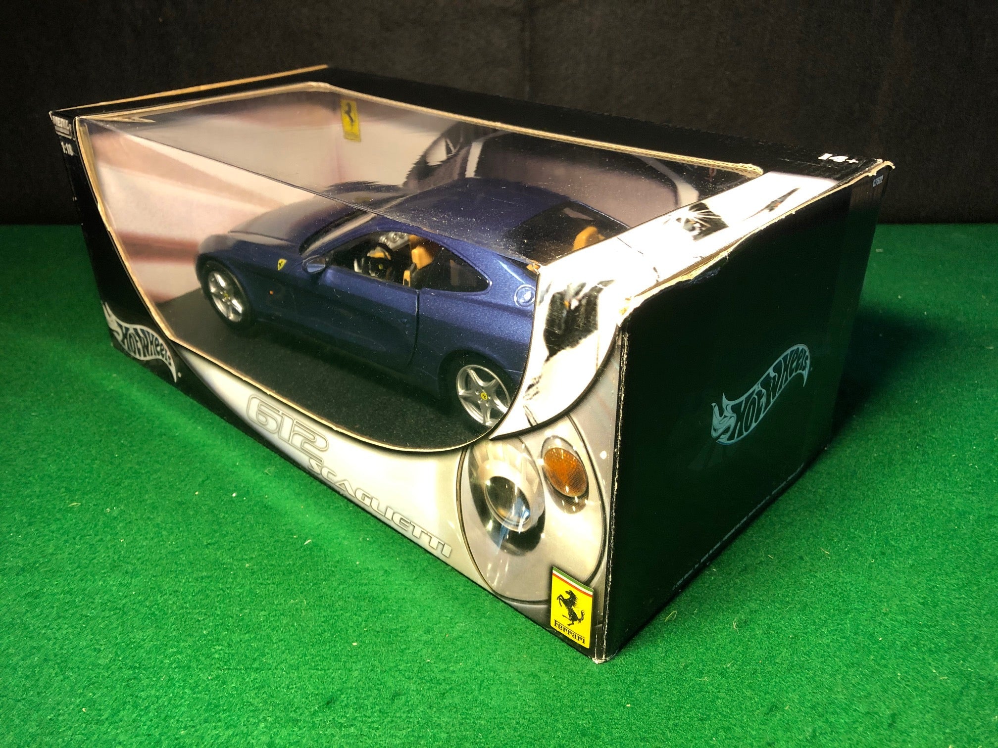 Ferrari 612 Scaglietti Metallic Blue by HotWheels 1:18 (C7522
