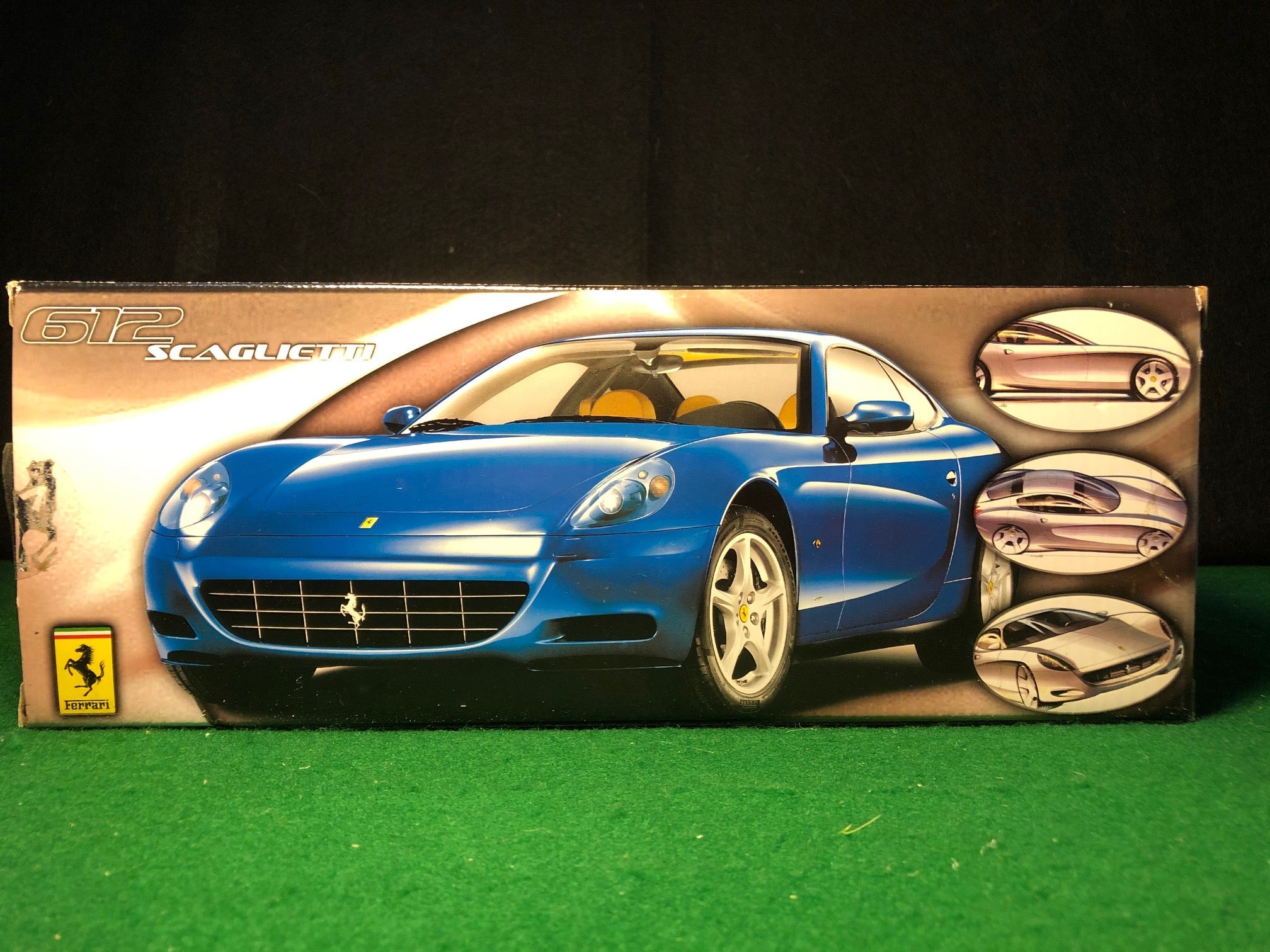 Ferrari 612 Scaglietti Metallic Blue by HotWheels 1:18 (C7522