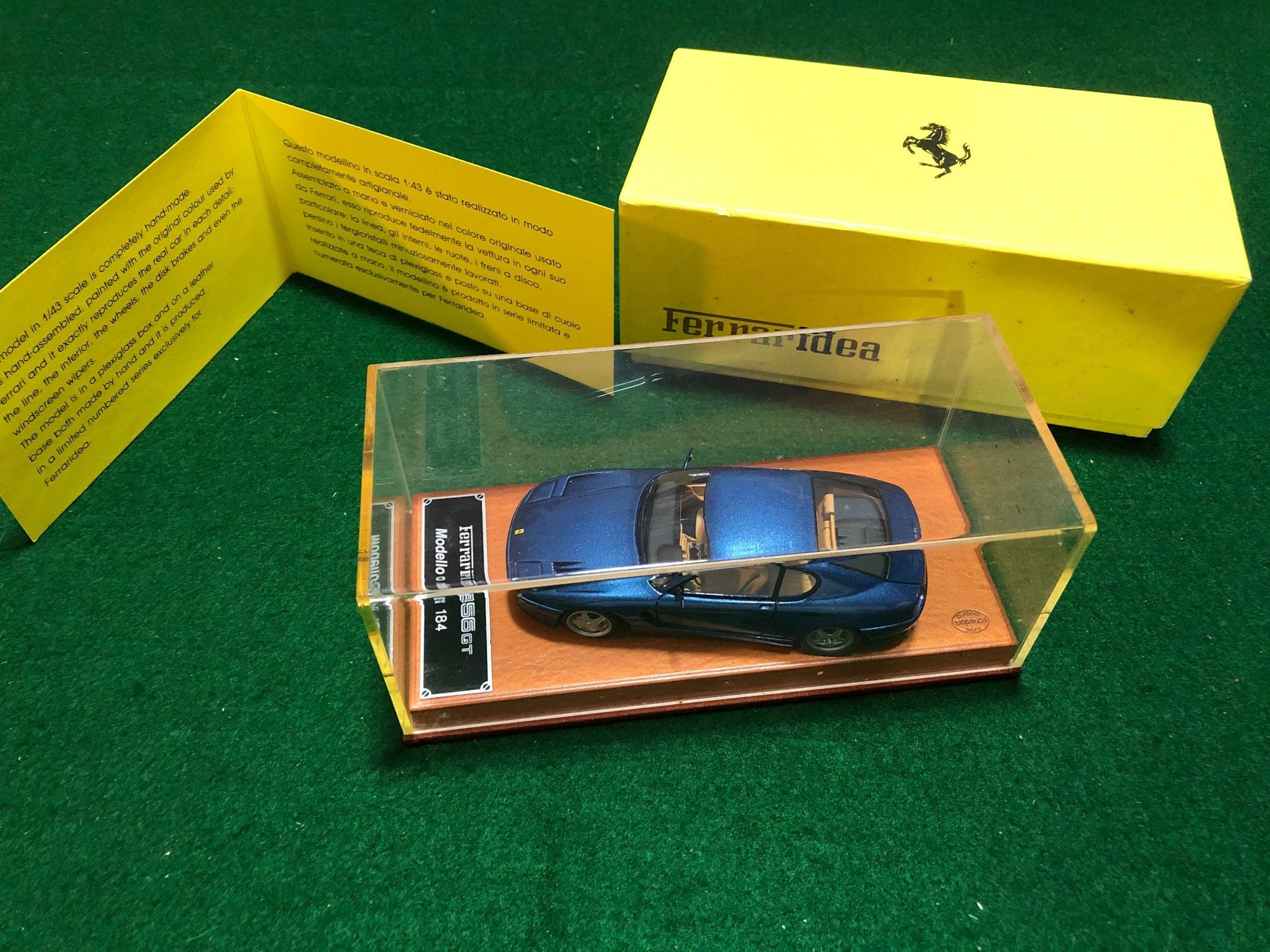 Ferrari 456 GT Metallic Blue - Schedoni Leather Base by BBR 1:43