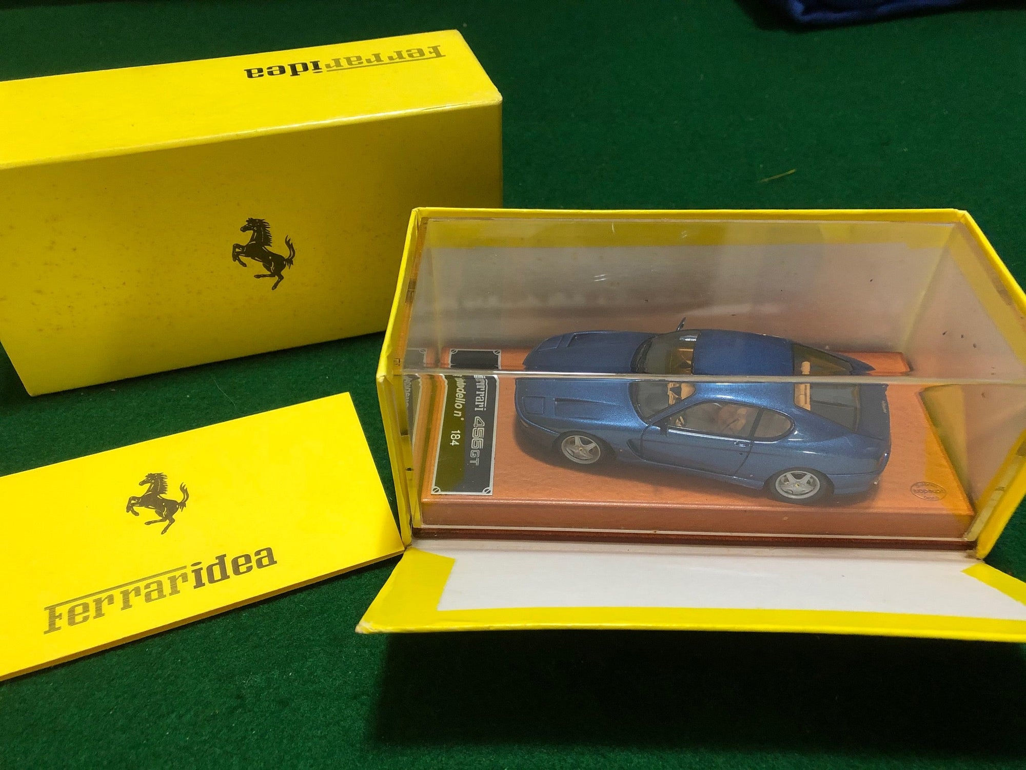 Ferrari 456 GT Metallic Blue - Schedoni Leather Base by BBR 1:43