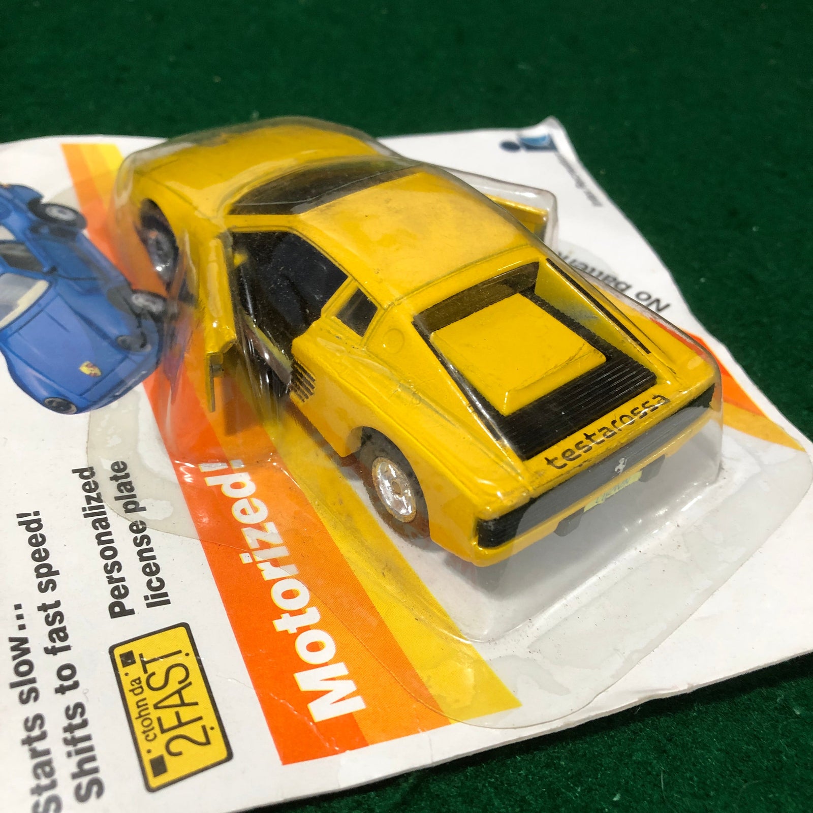 Ferrari Testarossa Yellow Motorized by Intex 1:43 (29586A)