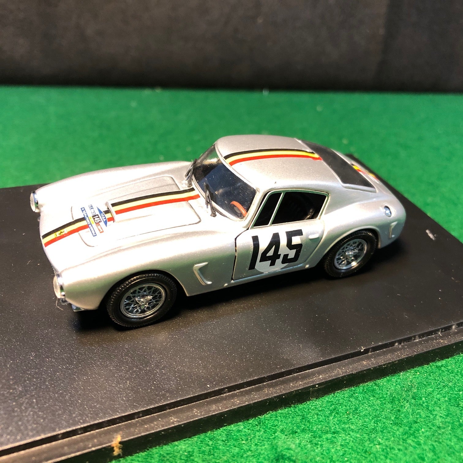Ferrari 250 GT SWB Berlinetta N 145 by Jouef 1:43 (1035)