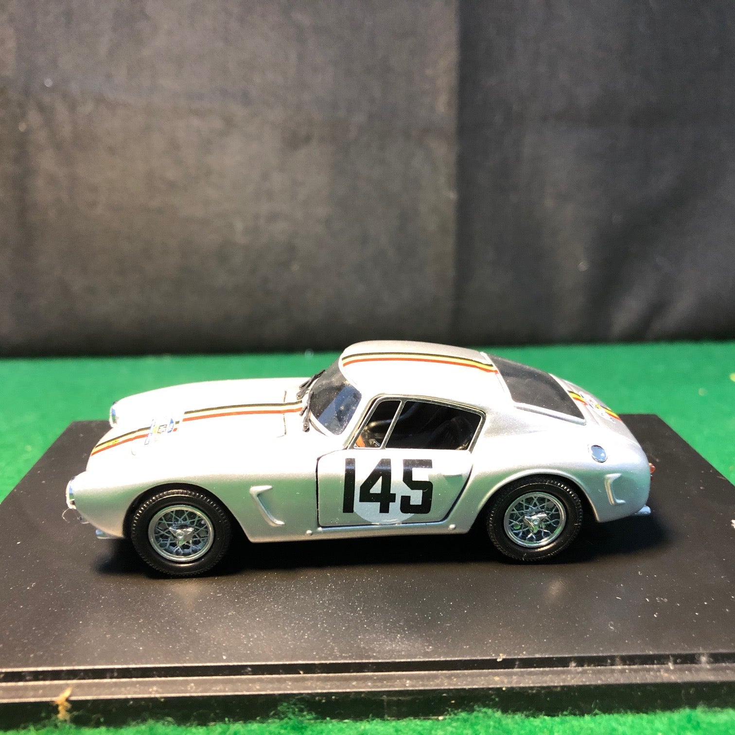 Ferrari 250 GT SWB Berlinetta N 145 by Jouef 1:43 (1035)