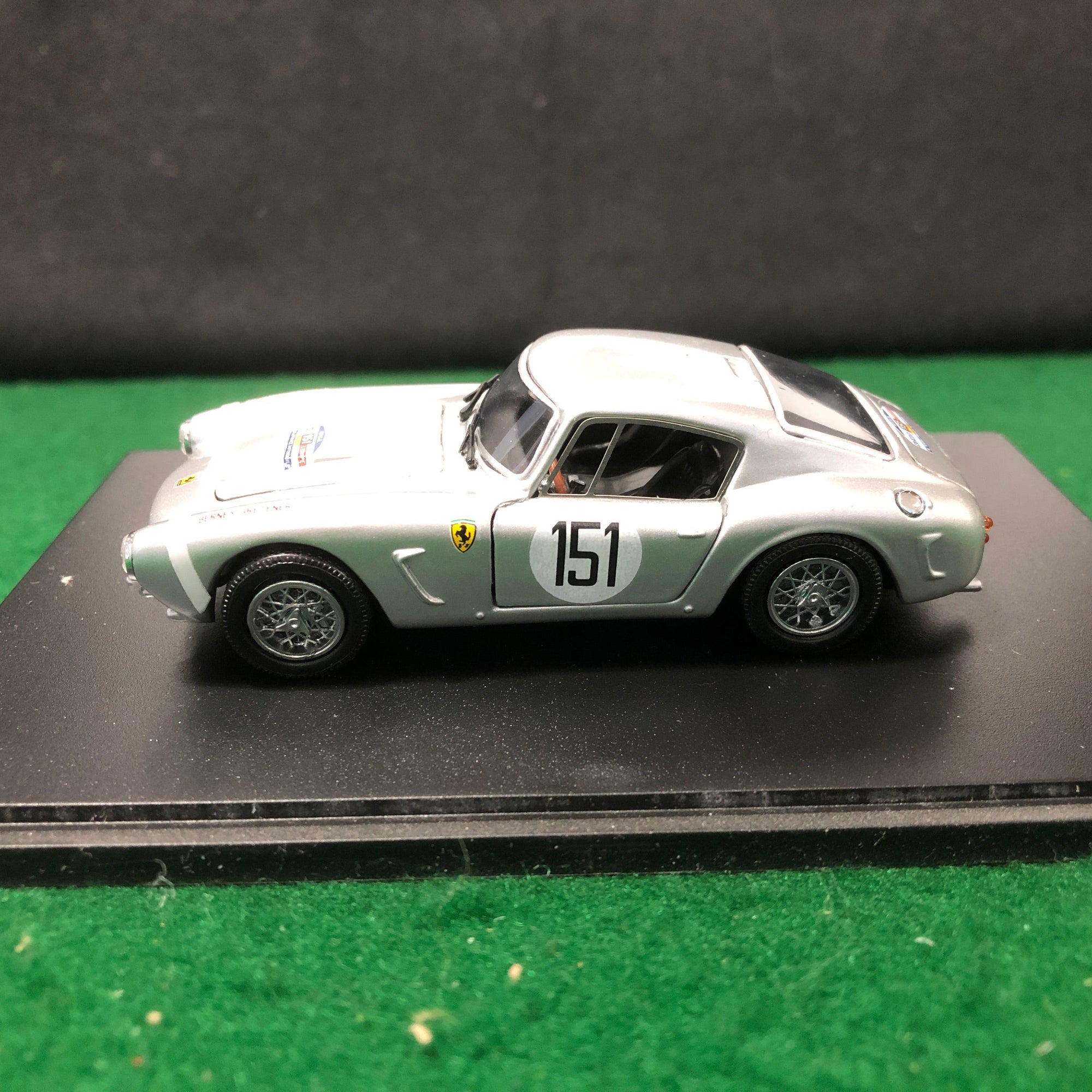 Ferrari 250 GT SWB Berlinetta N 151 by Jouef 1:43 (1036)