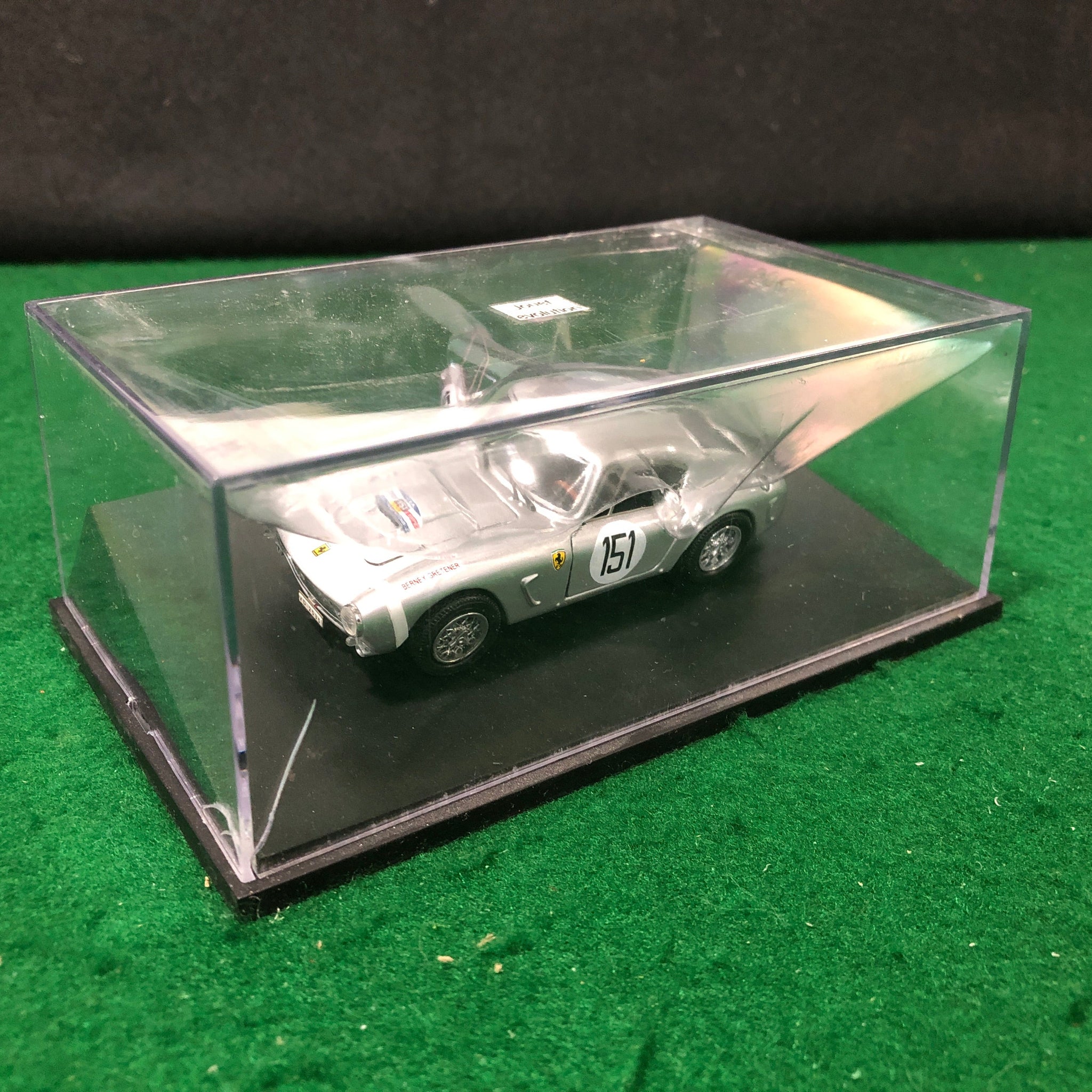 Ferrari 250 GT SWB Berlinetta N 151 by Jouef 1:43 (1036)