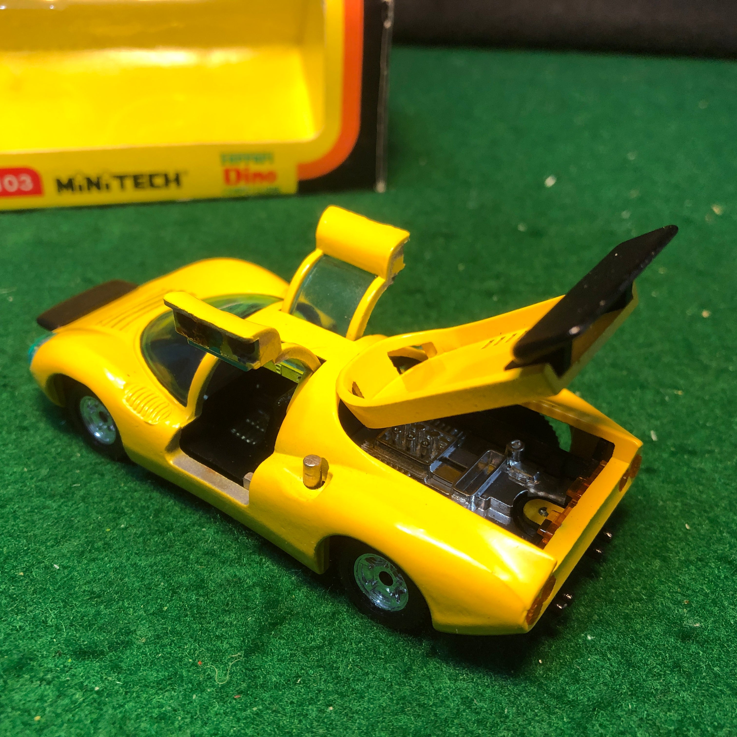 Ferrari Dino 206 S Yellow by King Star 1:43 (KS103) - Default