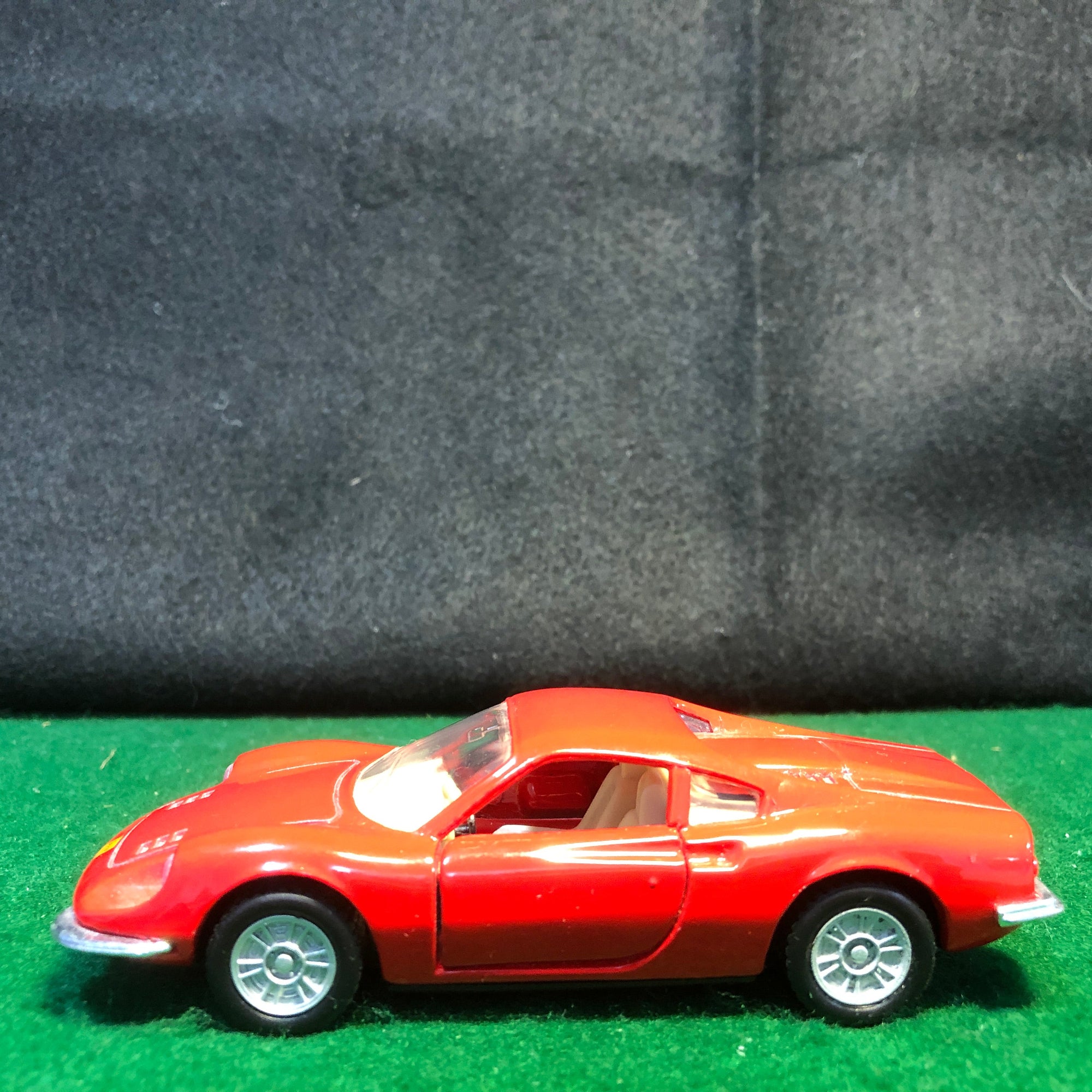Ferrari 206 or 246 Dino GT Red by Maisto 1:36 Motorized (25001)(No box)