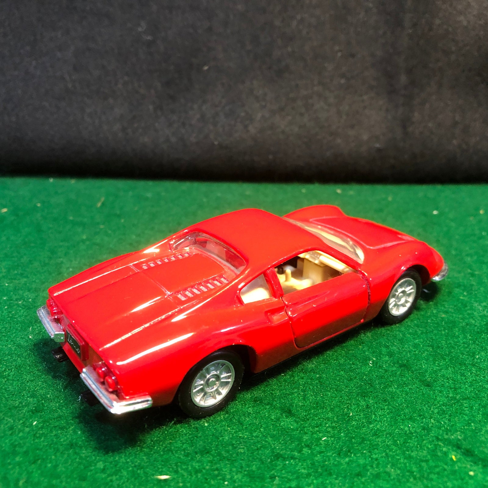 Ferrari 206 or 246 Dino GT Red by Maisto 1:36 Motorized (25001)(No box)