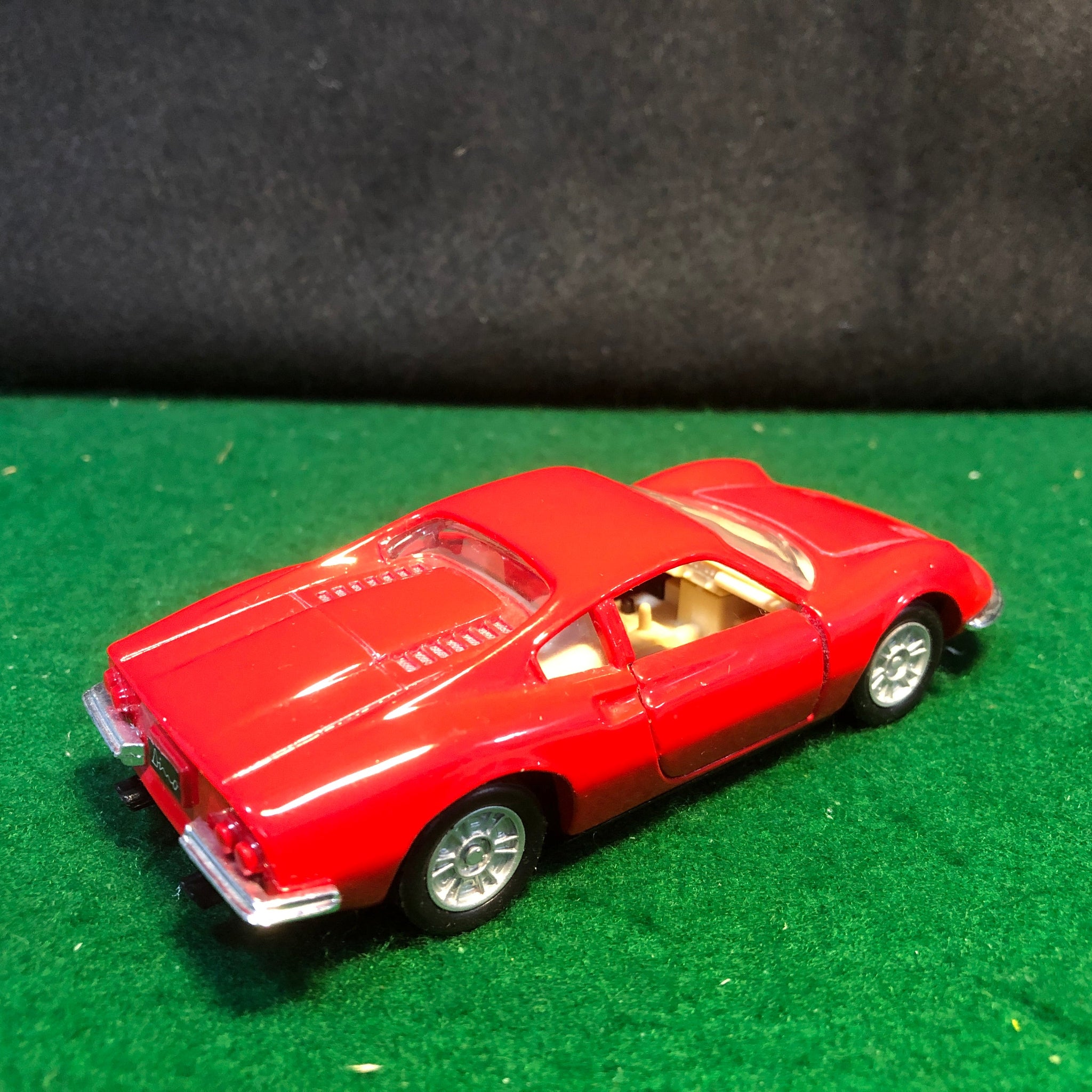 Ferrari 206 or 246 Dino GT Red by Maisto 1:36 Motorized (25001)(No box)