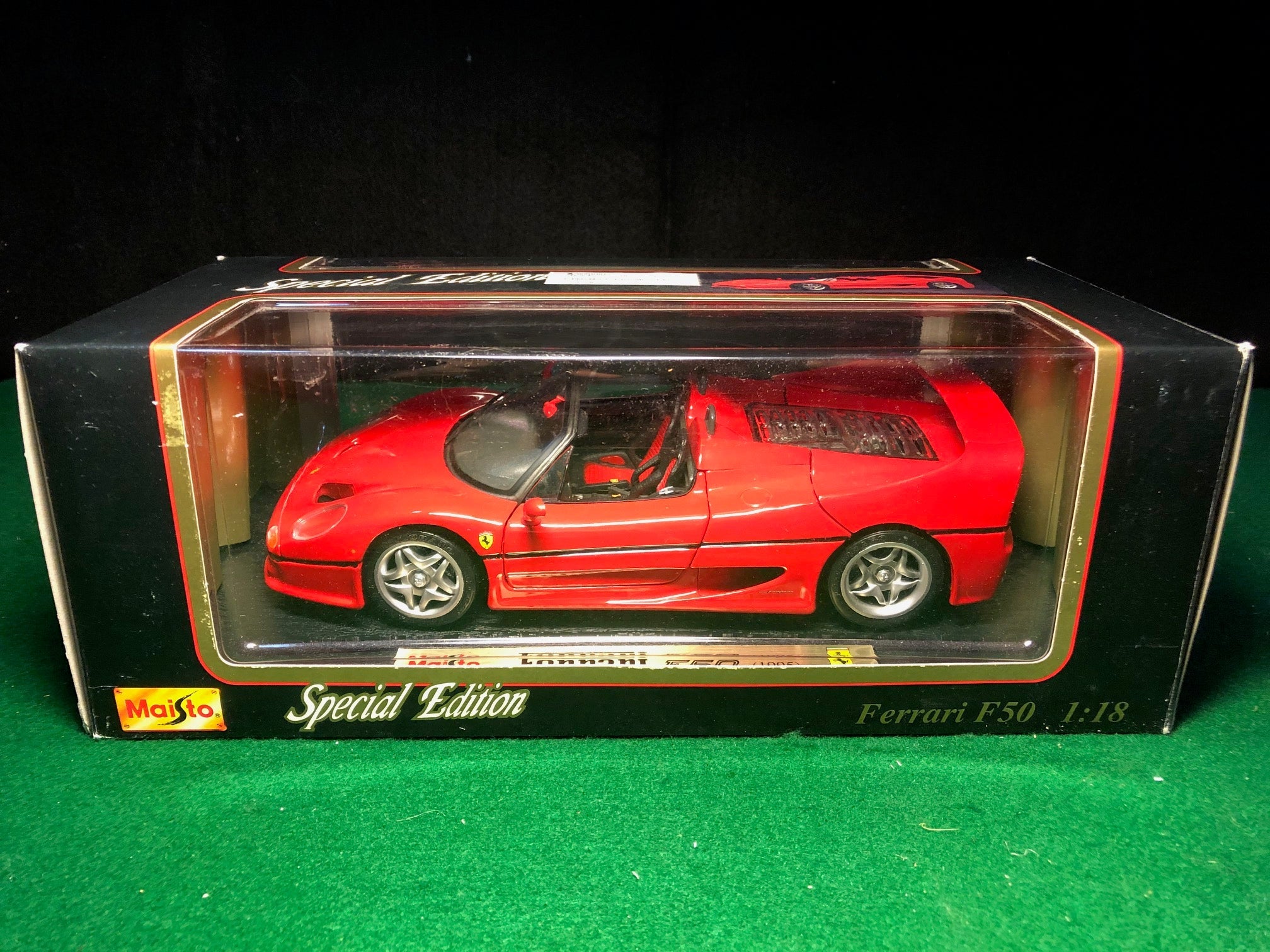 Ferrari F50 Spyder Red by Maisto 1:18 (31822)