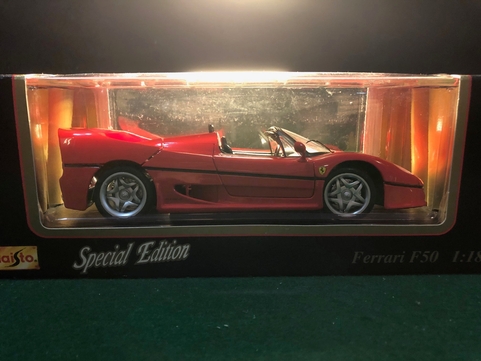 Ferrari F50 Spyder Red by Maisto 1:18 (31822)