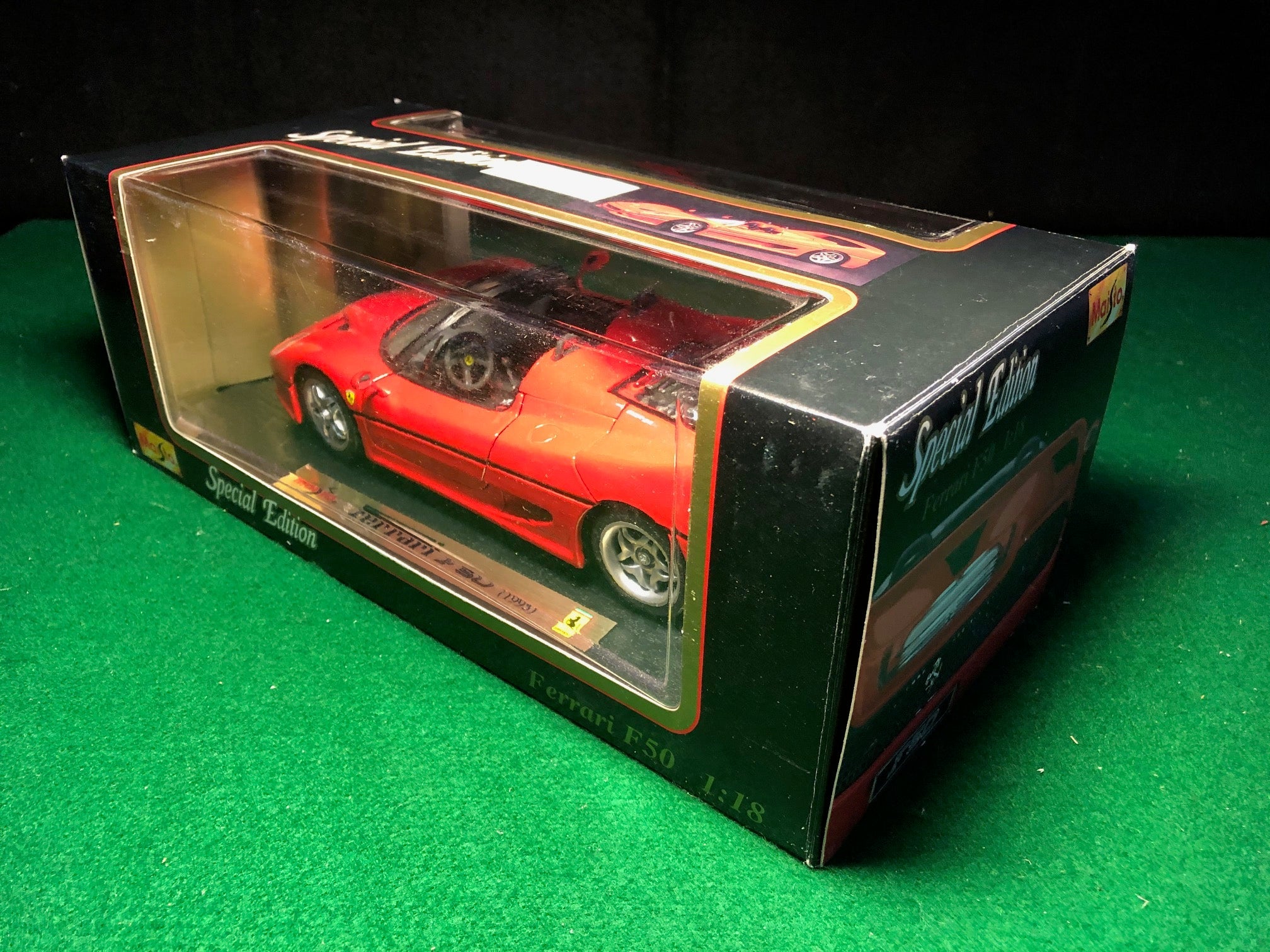Ferrari F50 Spyder Red by Maisto 1:18 (31822)