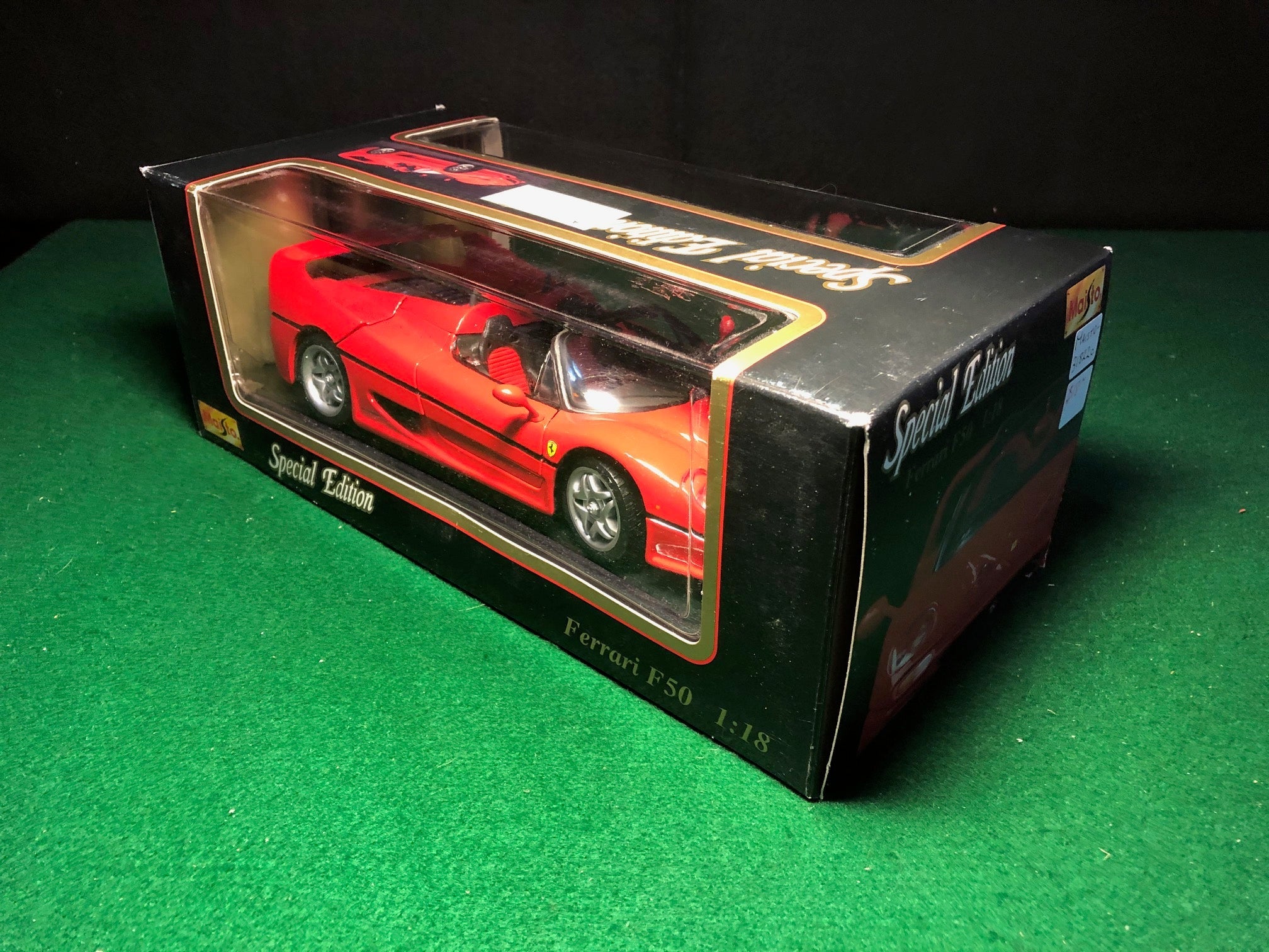 Ferrari F50 Spyder Red by Maisto 1:18 (31822)