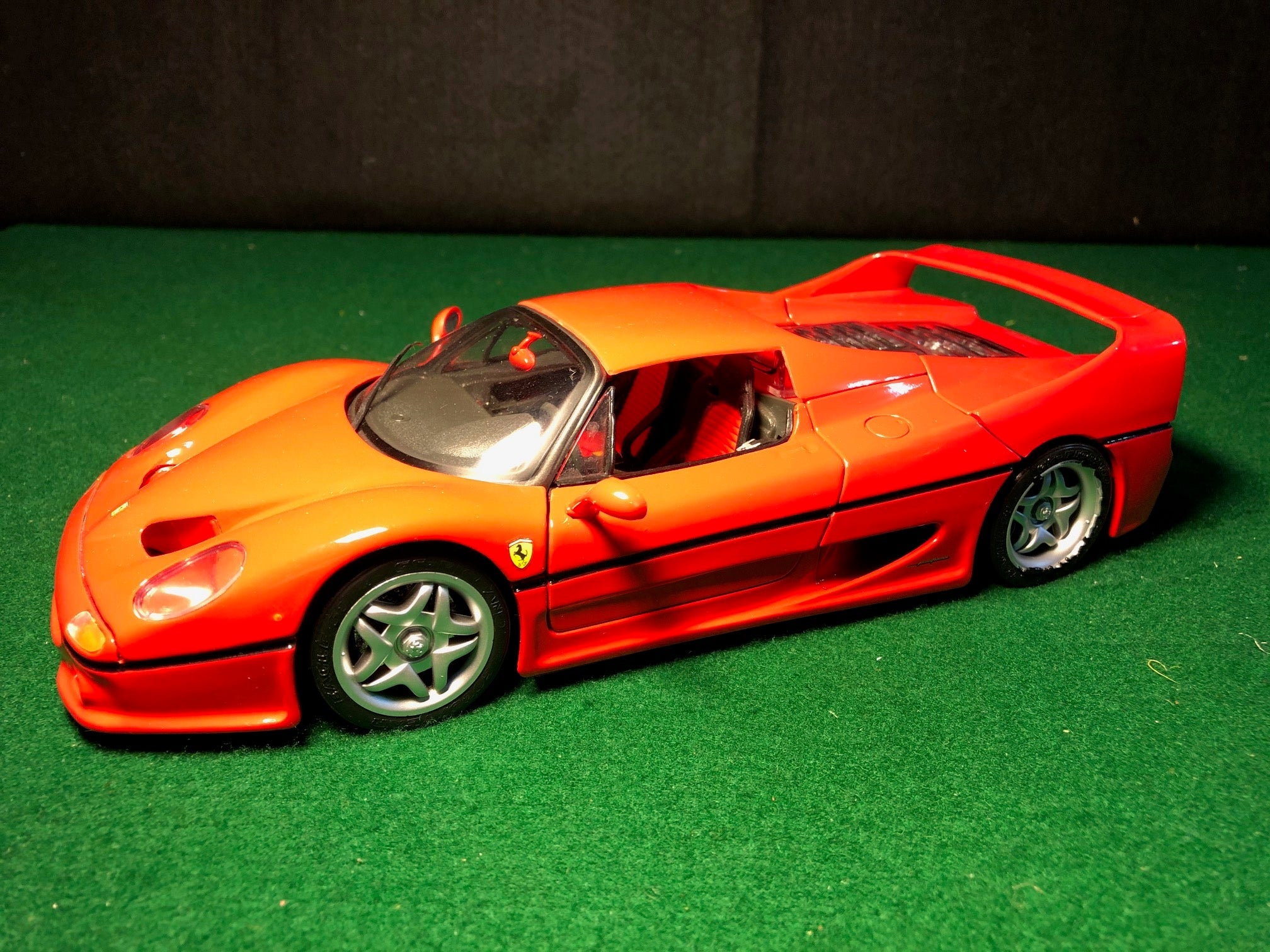 Ferrari F50 Red by Maisto 1:18 (31823)(No box)