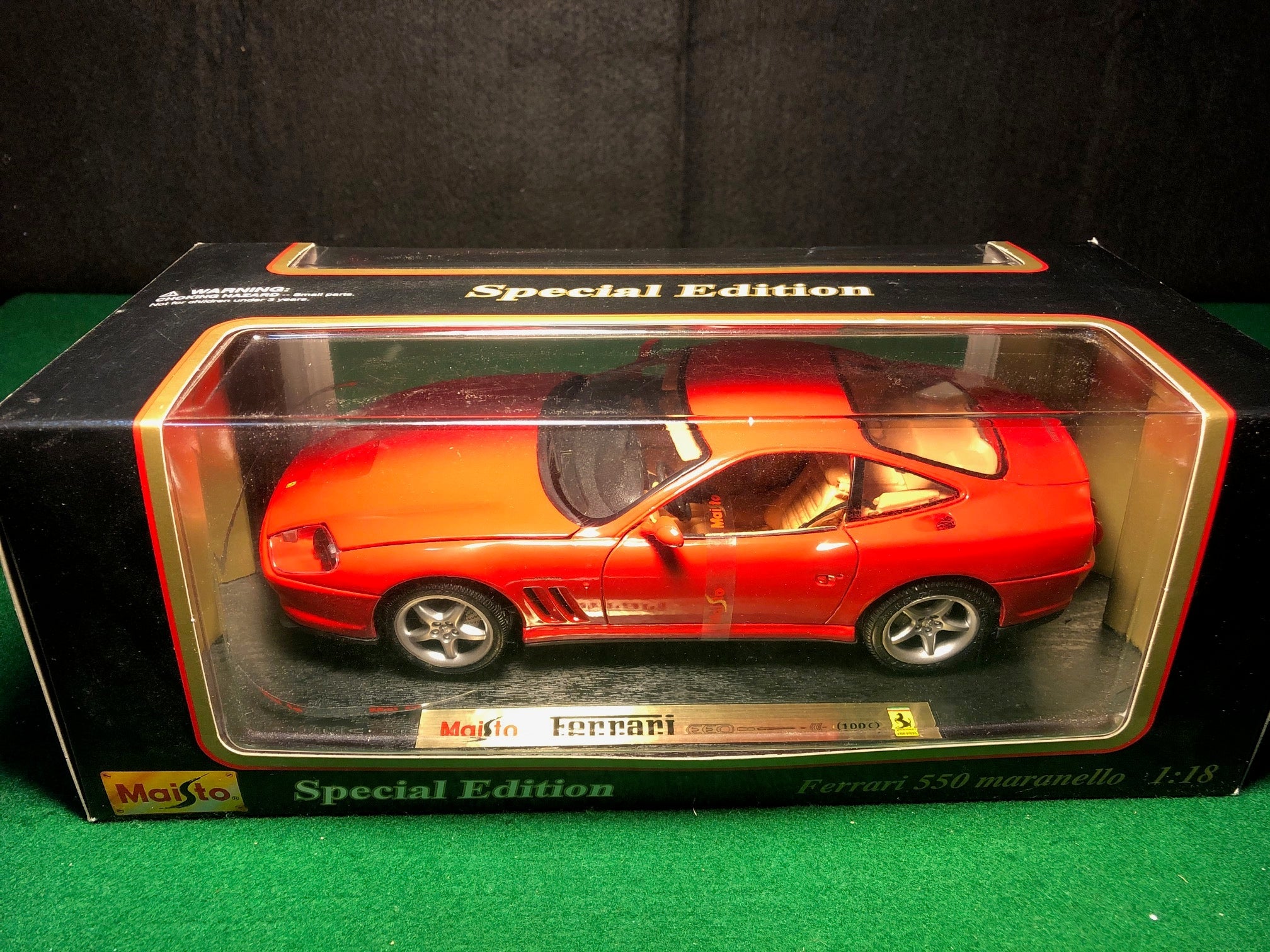 Ferrari 550 Maranello Red by Maisto 1:18 (31839) - Petrolicious