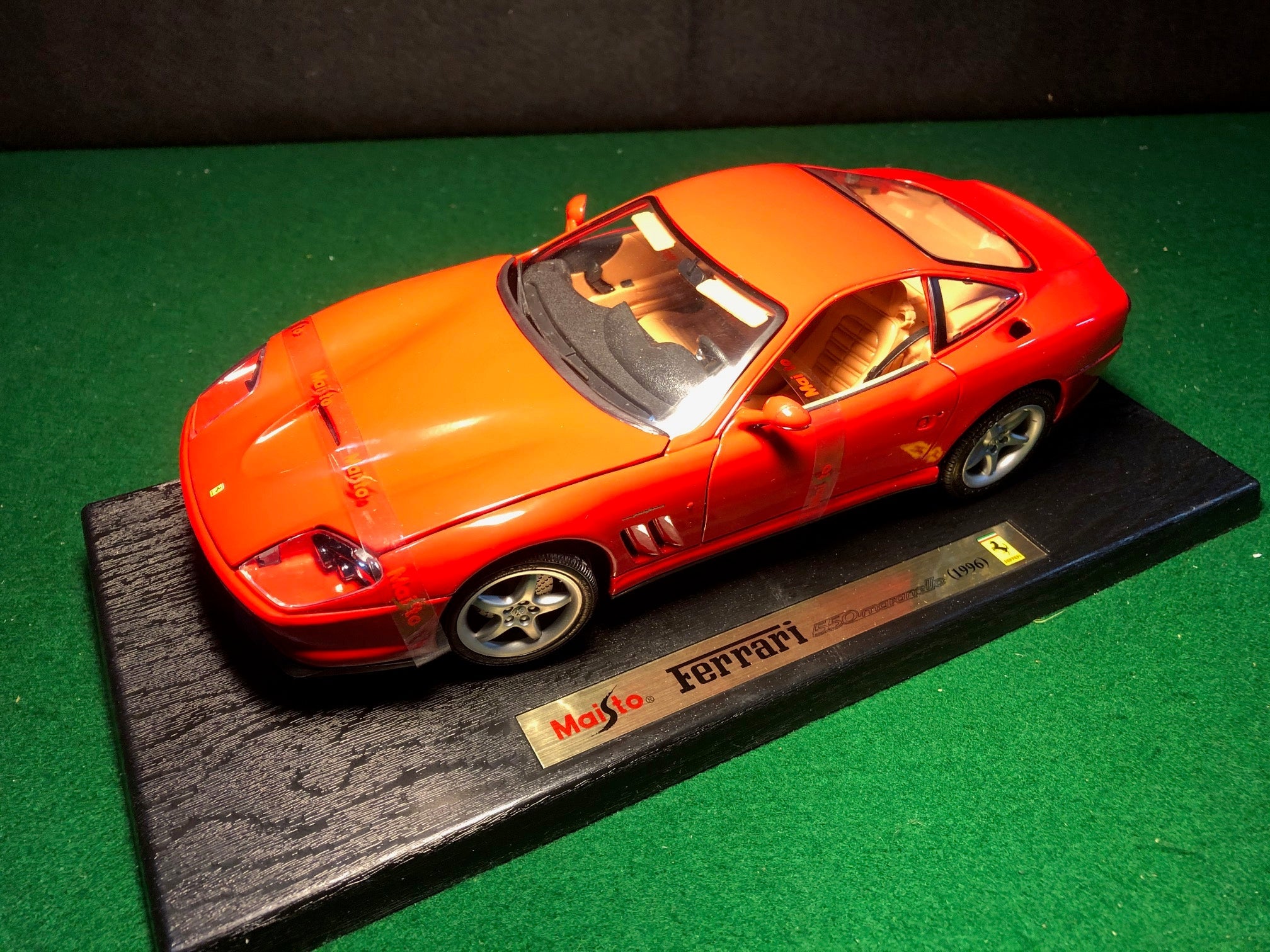 Ferrari 550 Maranello Red by Maisto 1:18 (31839) - Petrolicious