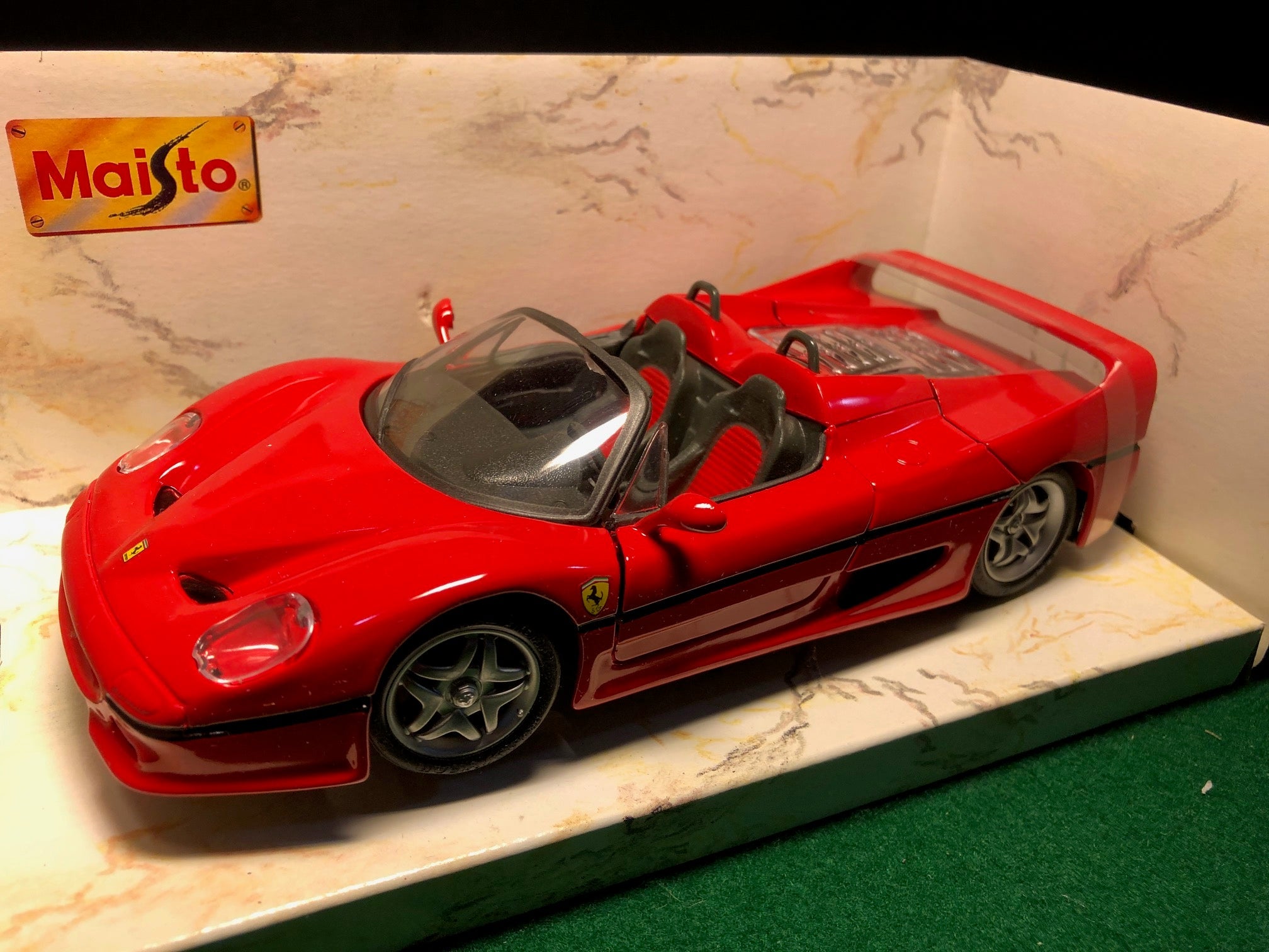 Ferrari F50 Spyder Red by Maisto 1:24 (31922)