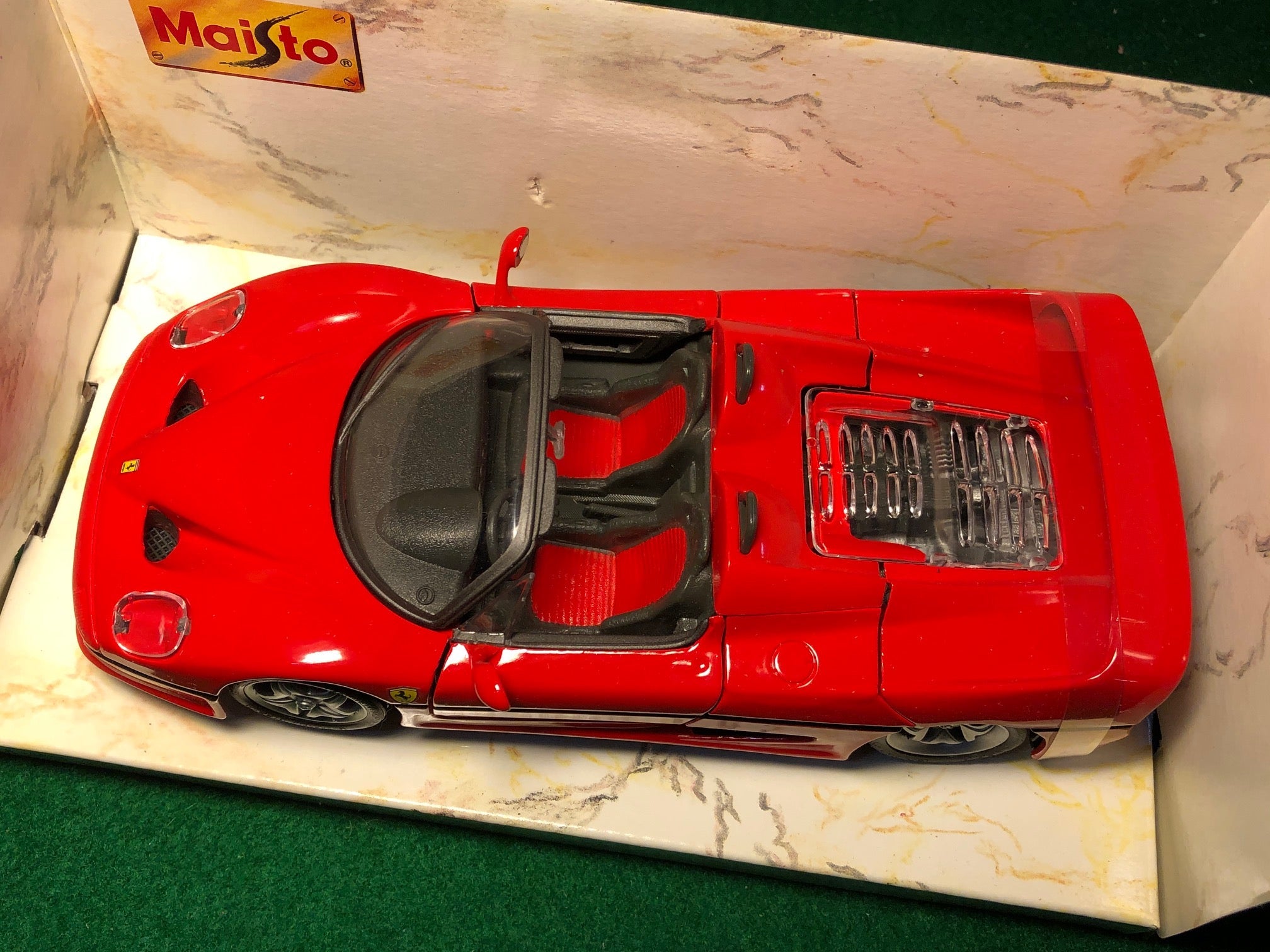 Ferrari F50 Spyder Red by Maisto 1:24 (31922)