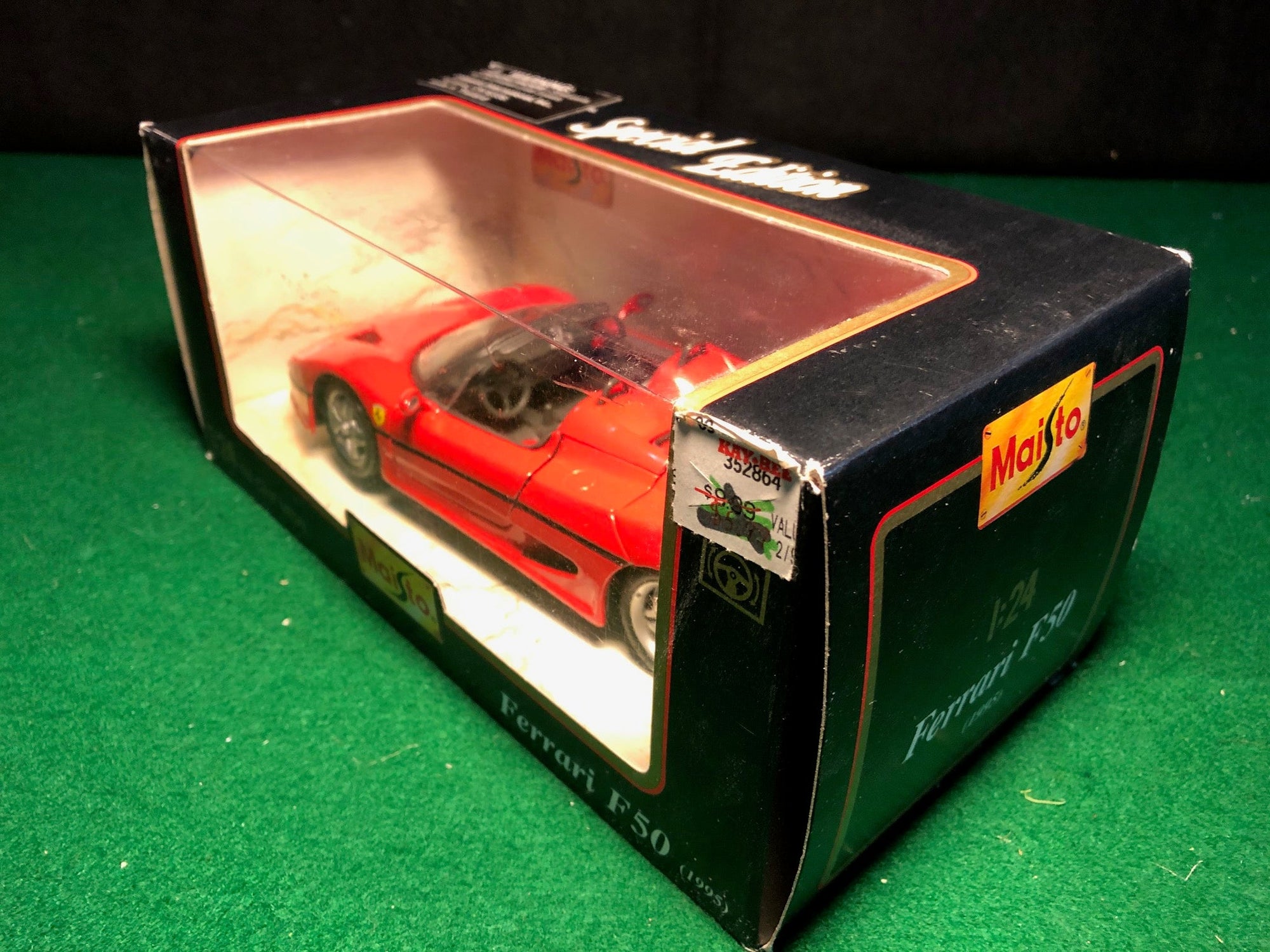 Ferrari F50 Spyder Red by Maisto 1:24 (31922)