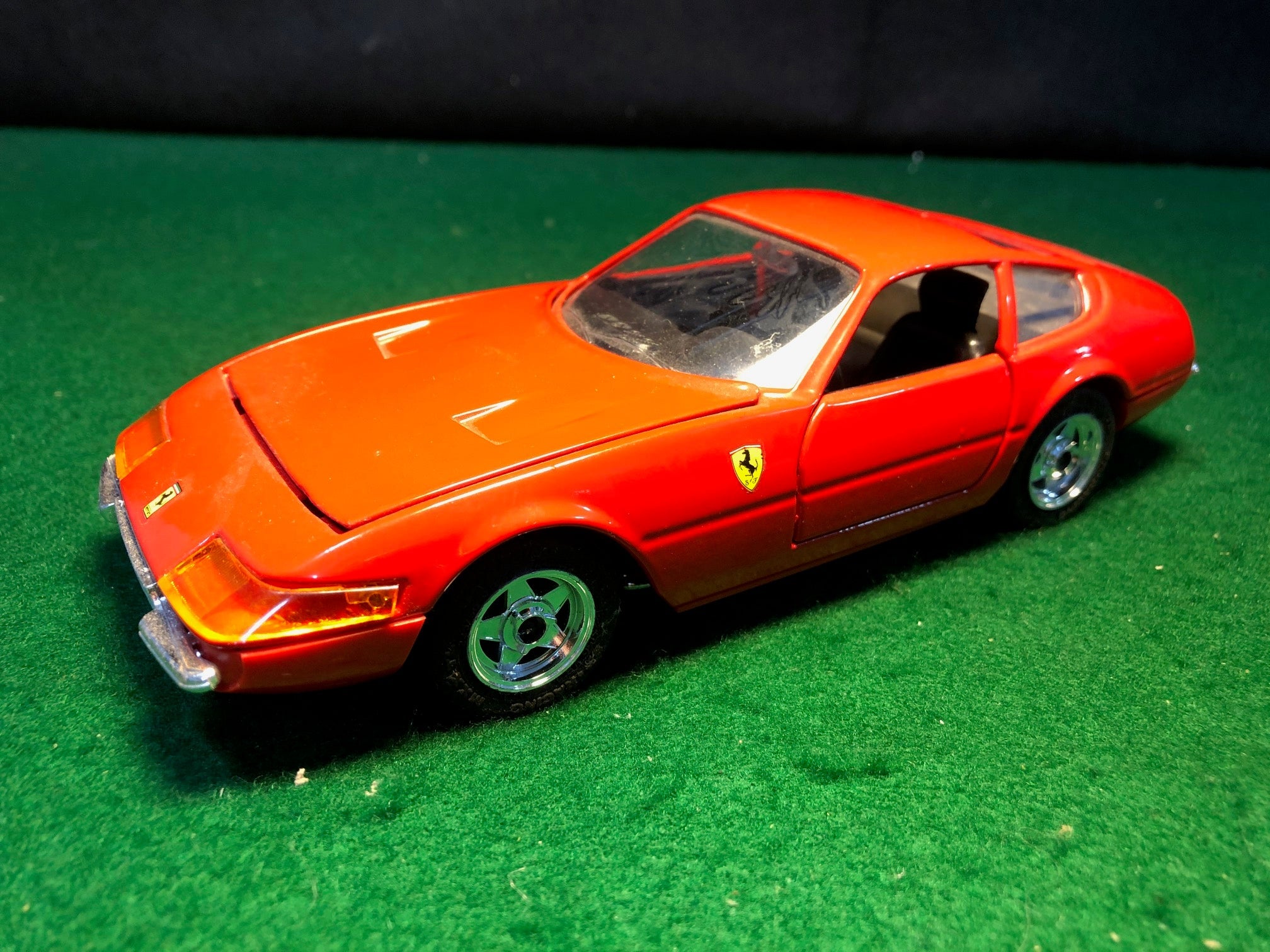 Ferrari 365 GTB/4 Daytona Red by Majorette 1:24 (4103)(No box)
