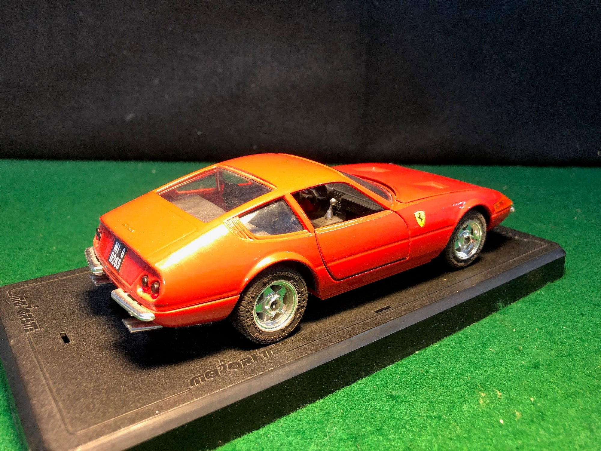 Ferrari 365 GTB/4 Daytona Red by Majorette 1:24 (4103)(No box)
