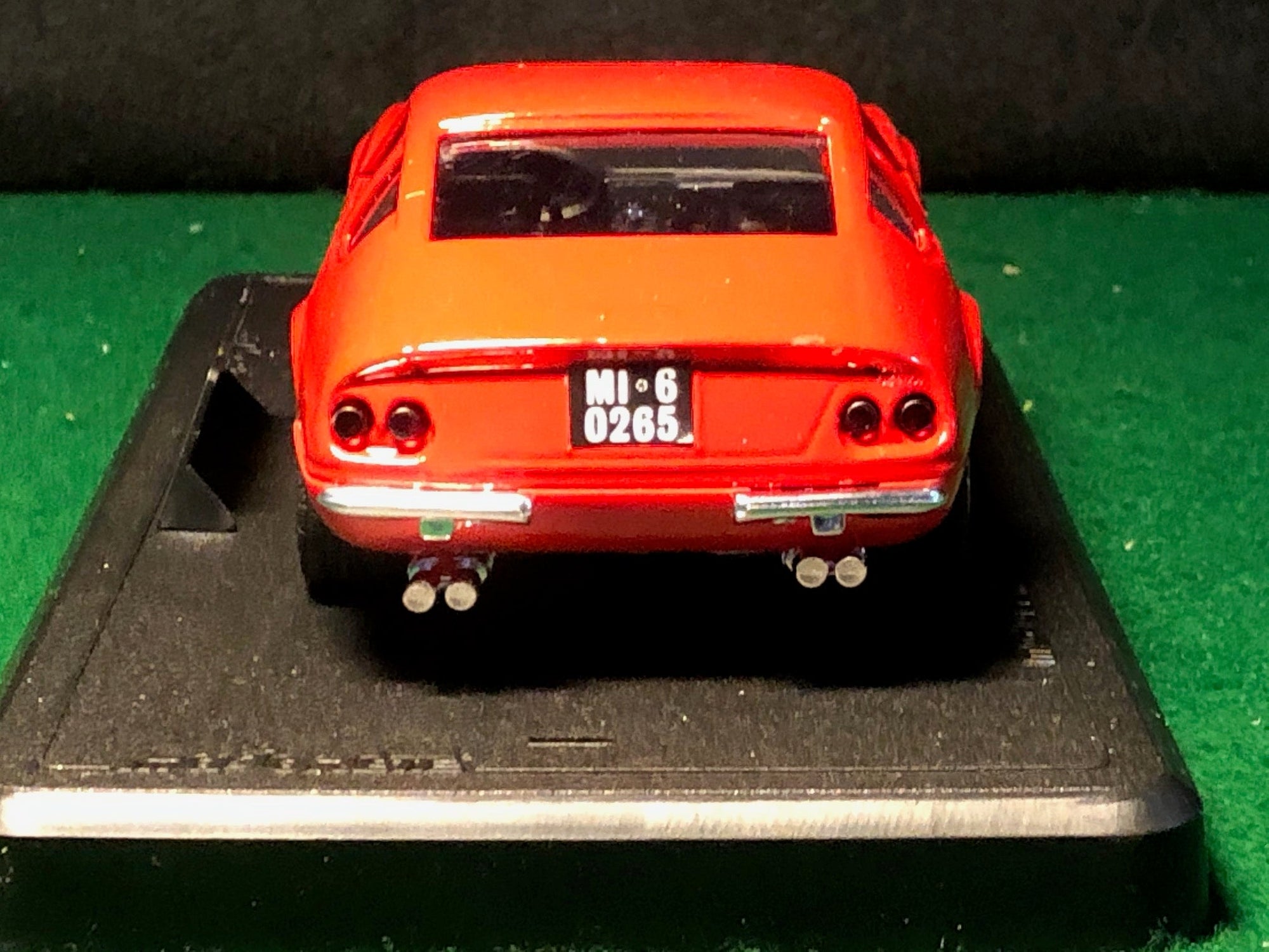 Ferrari 365 GTB/4 Daytona Red by Majorette 1:24 (4103)