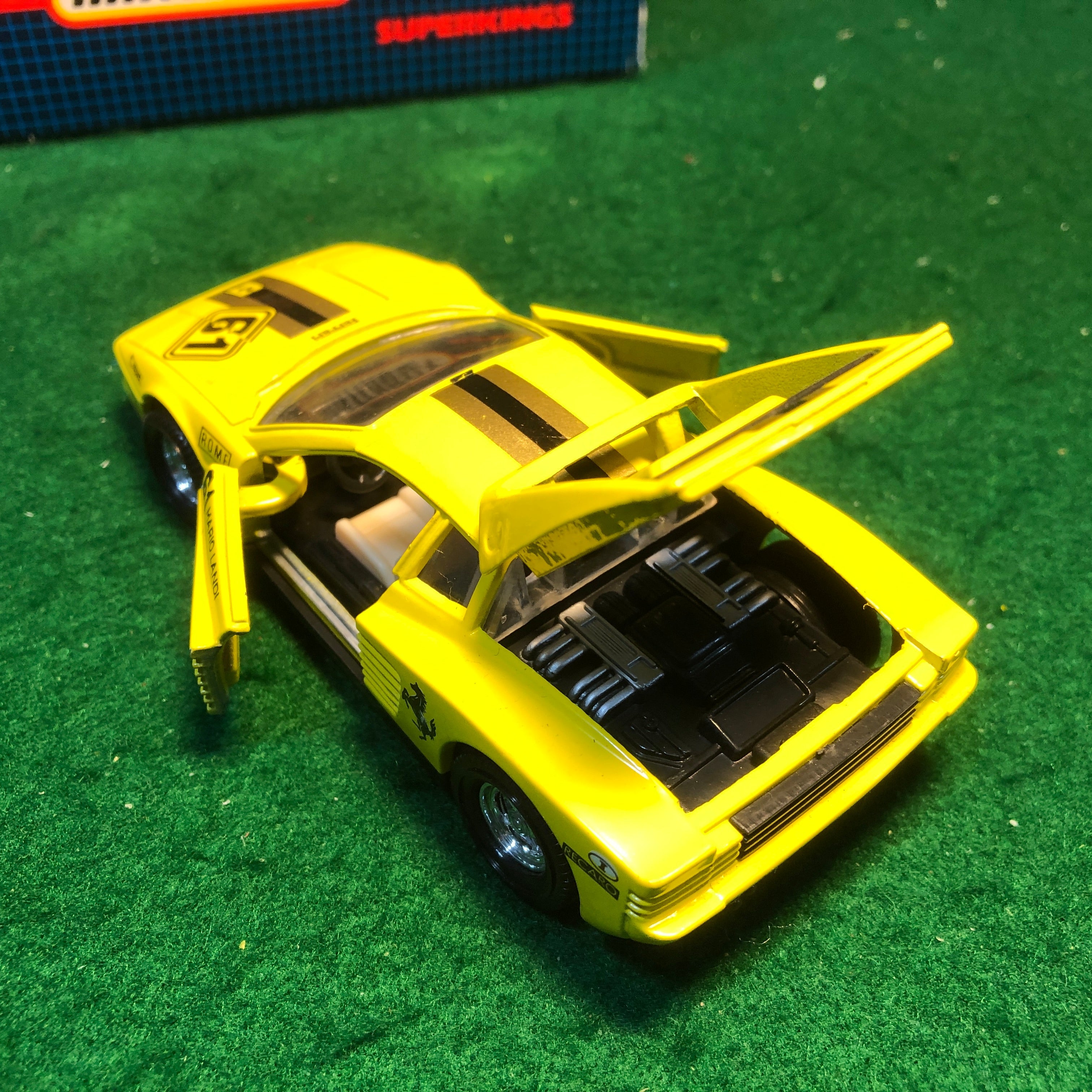 Ferrari Testarossa N 61 Mario Landi by Matchbox 1:40 (K155