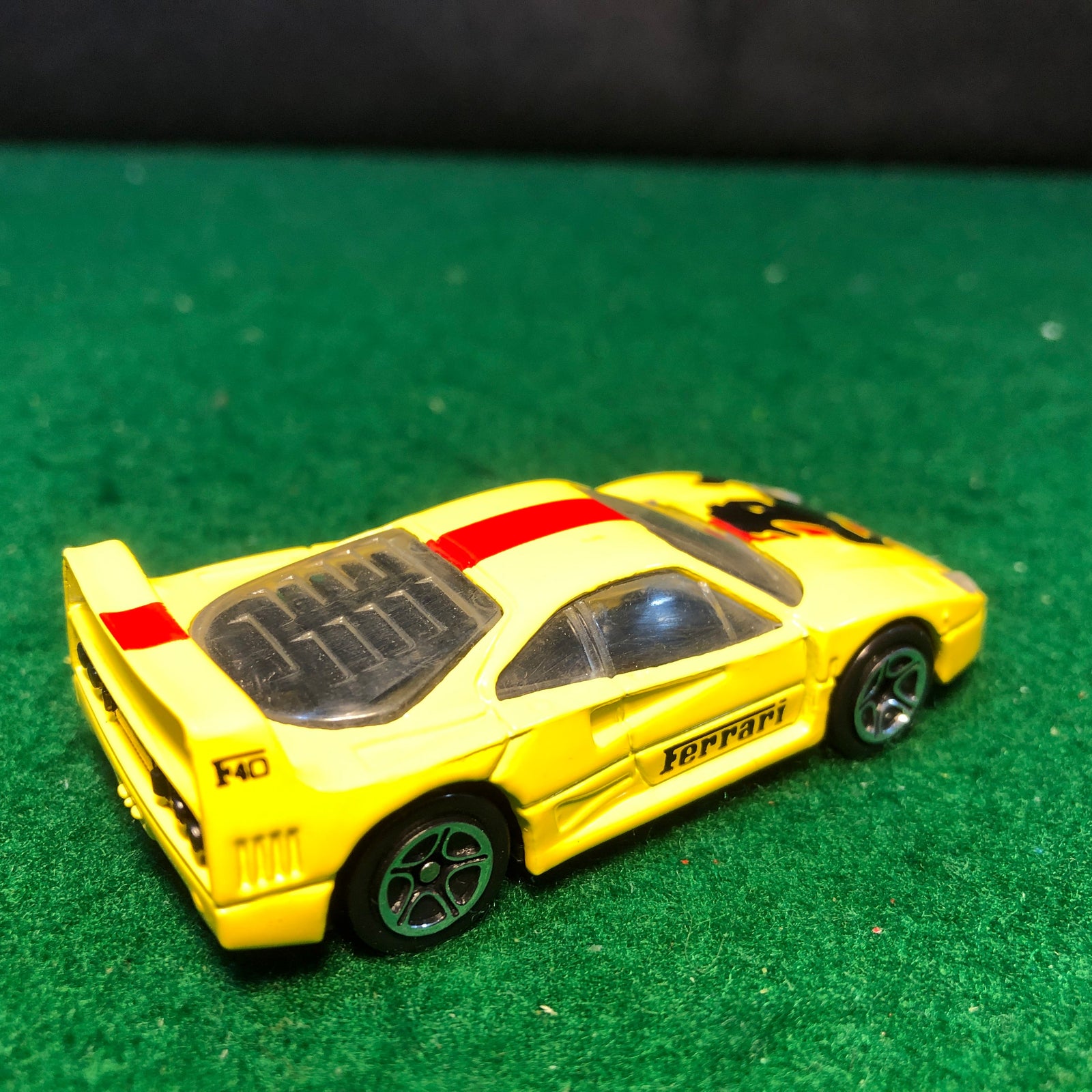 Ferrari F40 Yellow by Matchbox 1:59 (MB24)(No box)