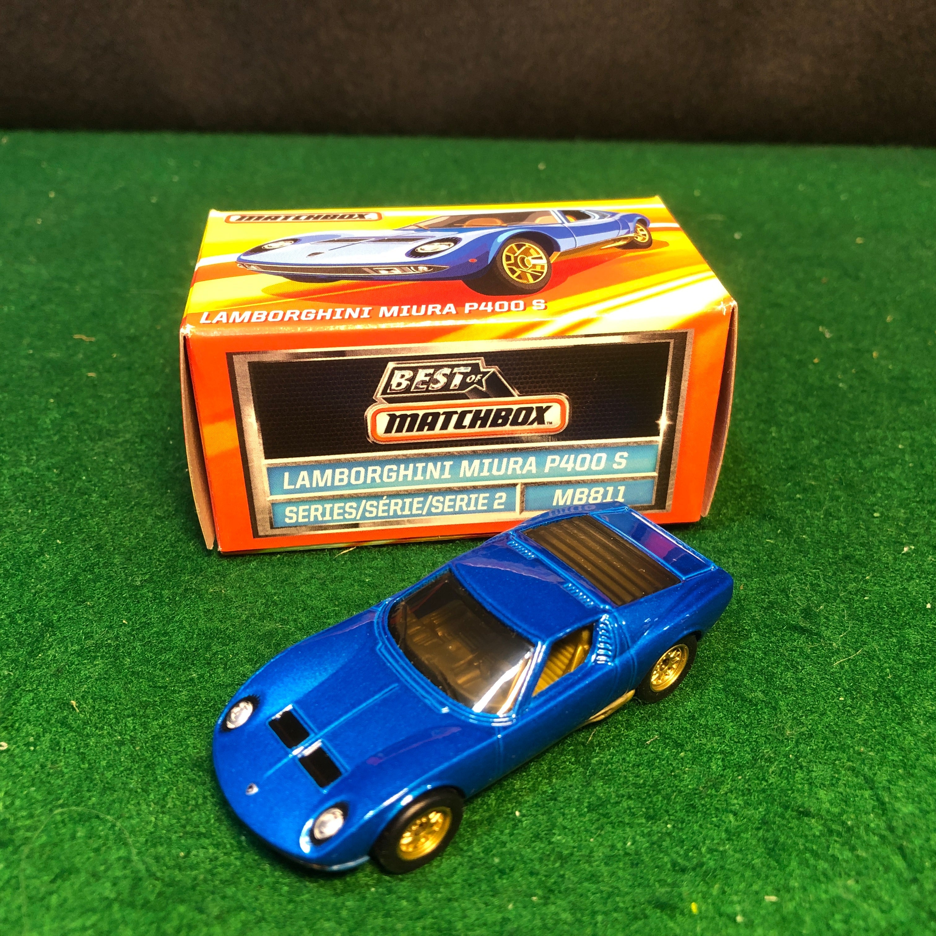 Lamborghini Miura 1966 ミニカー Azzurro Lamborghini Miura P400 Blue by Matchbox 1:66 (MBB11) - Petrolicious