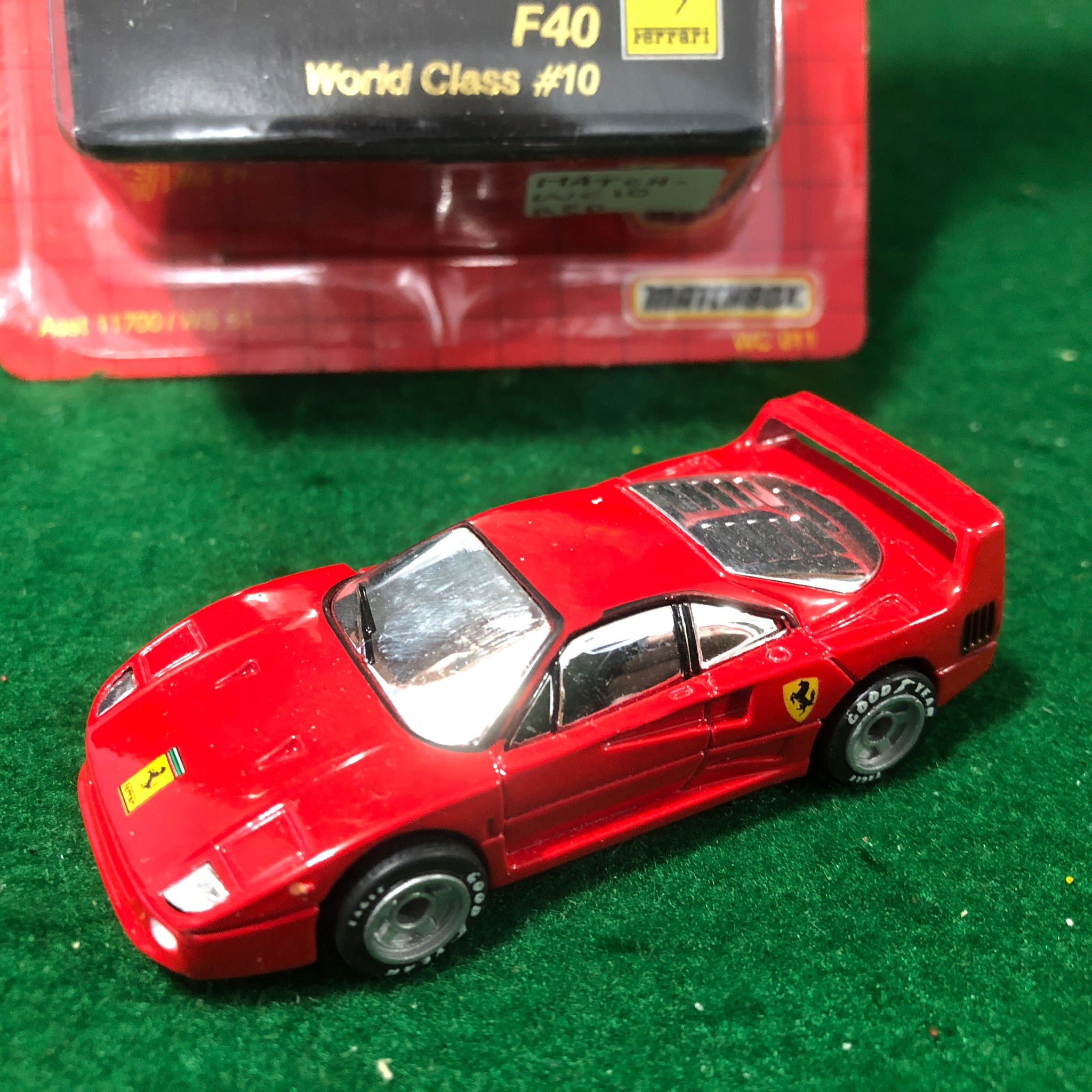 Ferrari F40 Red by Matchbox 1:59 (WC10)