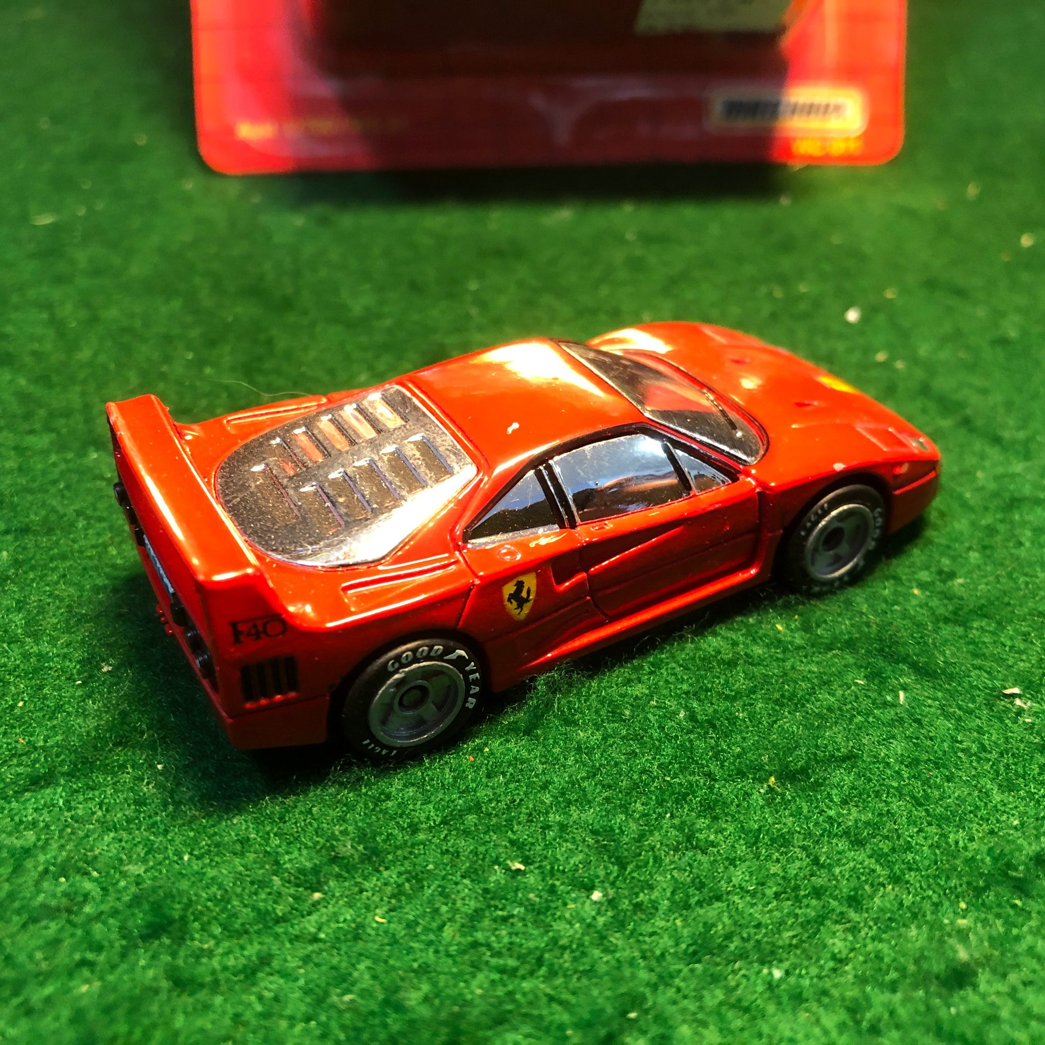 Ferrari F40 Red by Matchbox 1:59 (WC10)