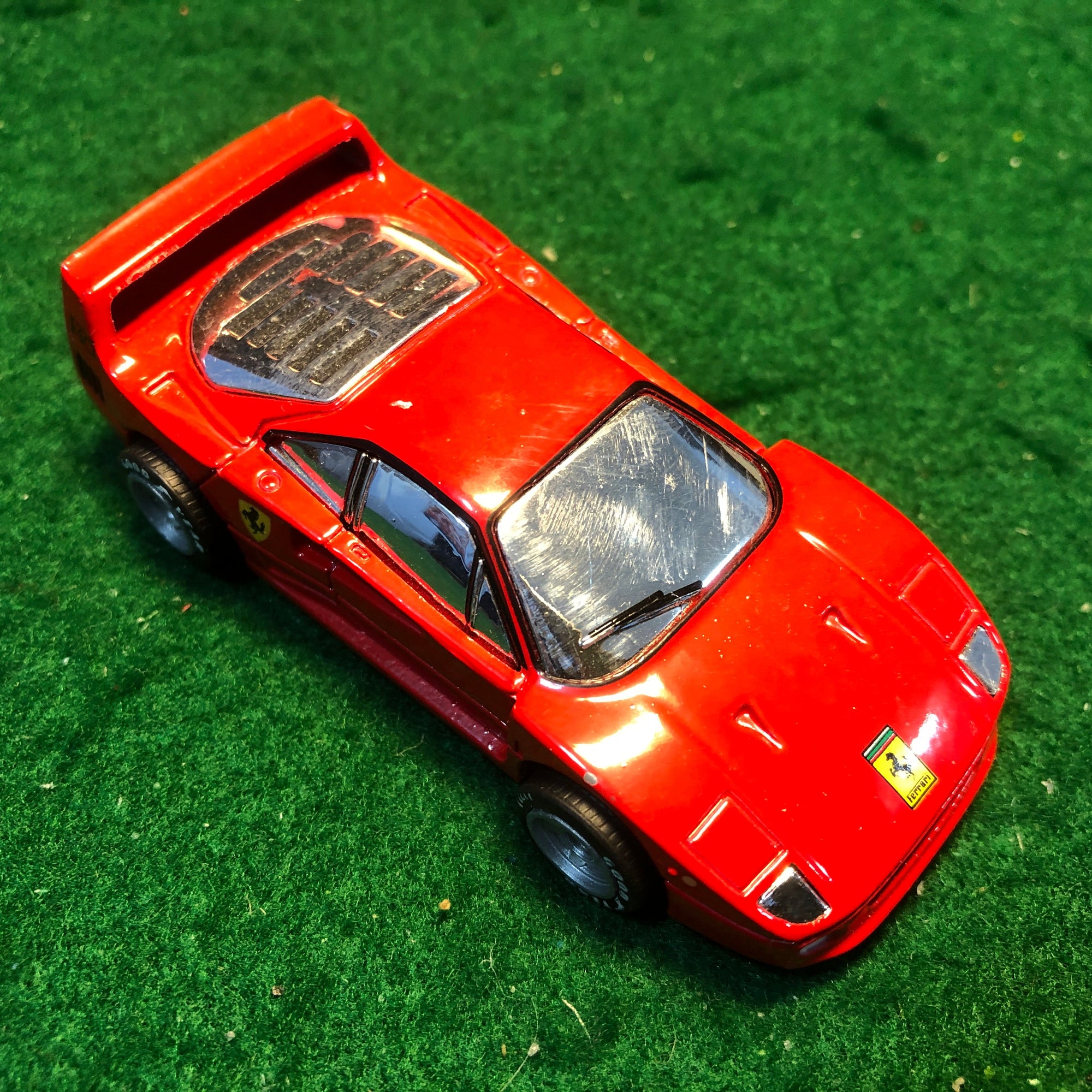 Ferrari F40 Red by Matchbox 1:59 (WC10)