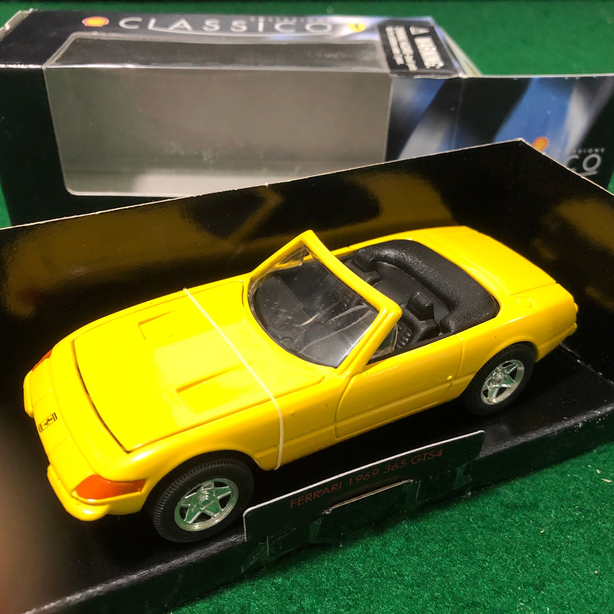 Ferrari 365 GTS/4 Daytona Spyder 1:43 by MB Sales