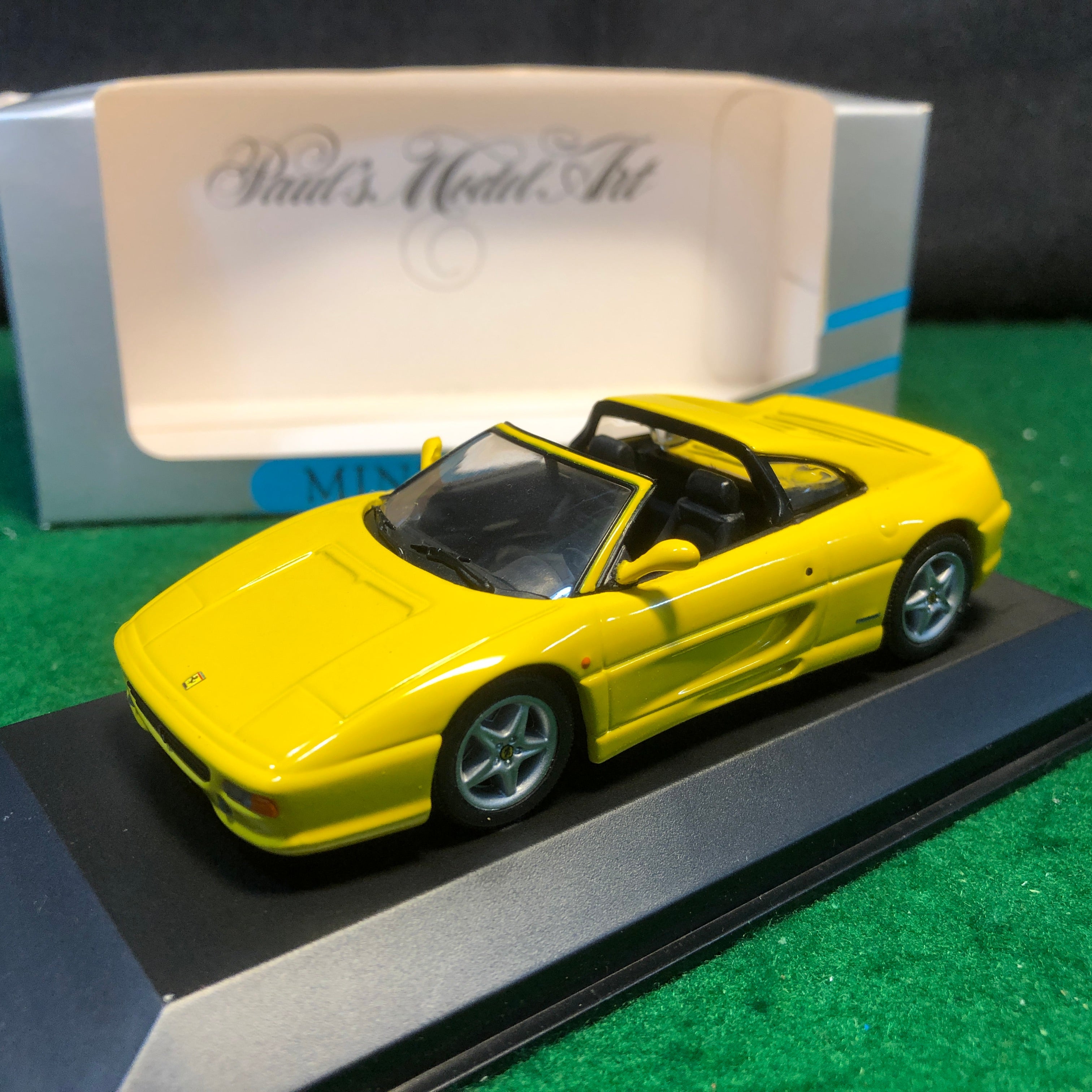Ferrari F355 Targa Yellow by Minichamps 1:43 (074051) - Default