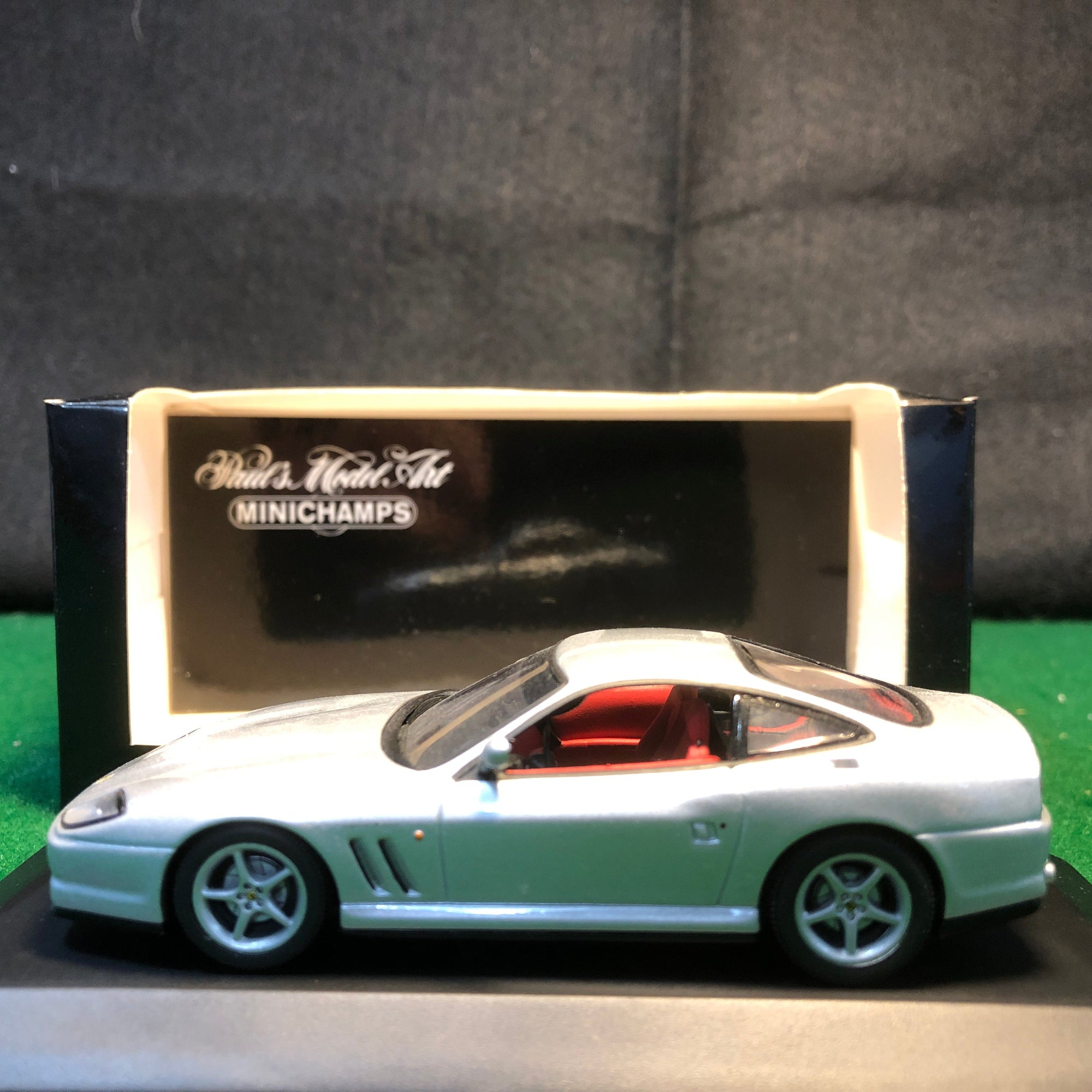 Ferrari 550 Maranello Silver by Minichamps 1:43 (076021)