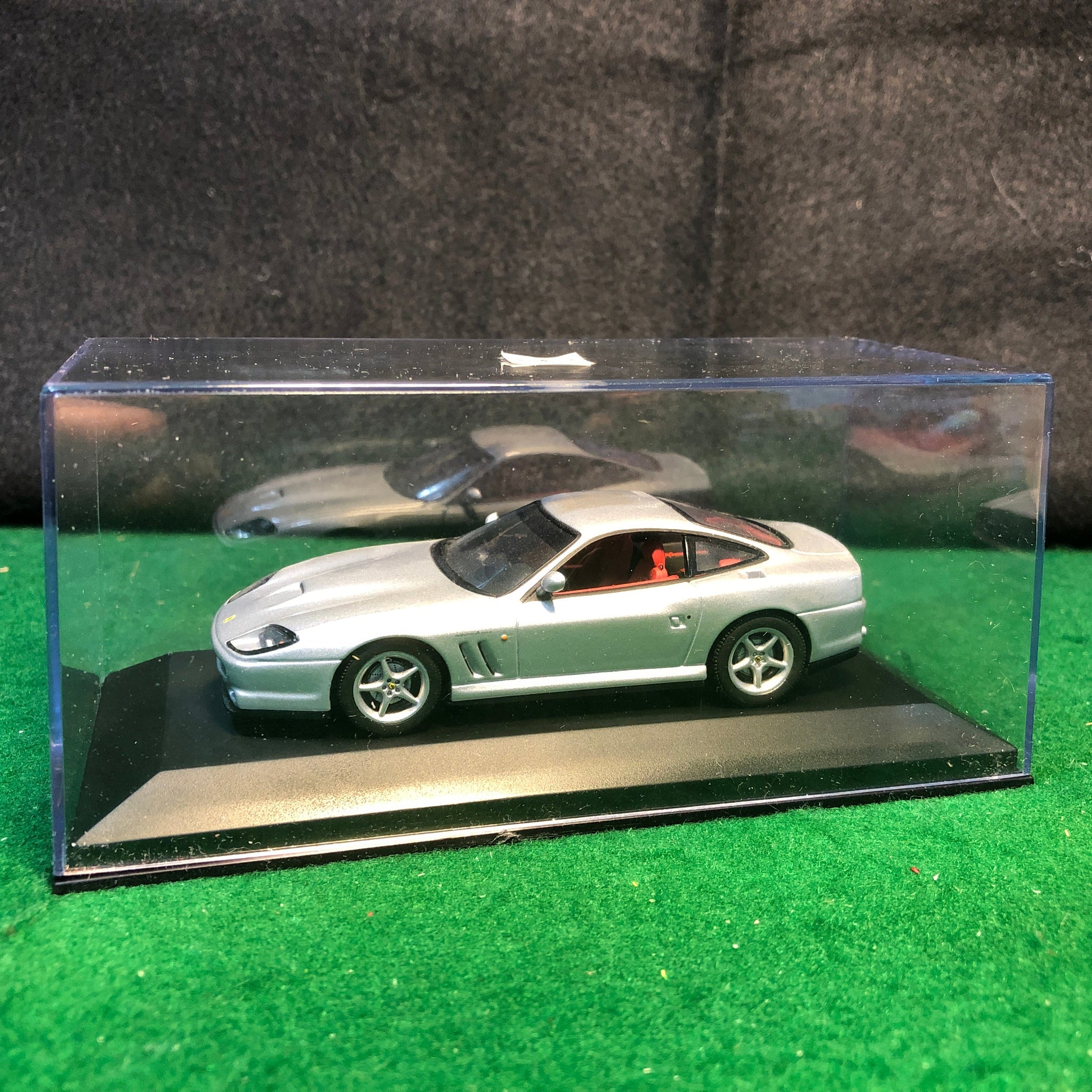 Ferrari 550 Maranello Silver by Minichamps 1:43 (076021)