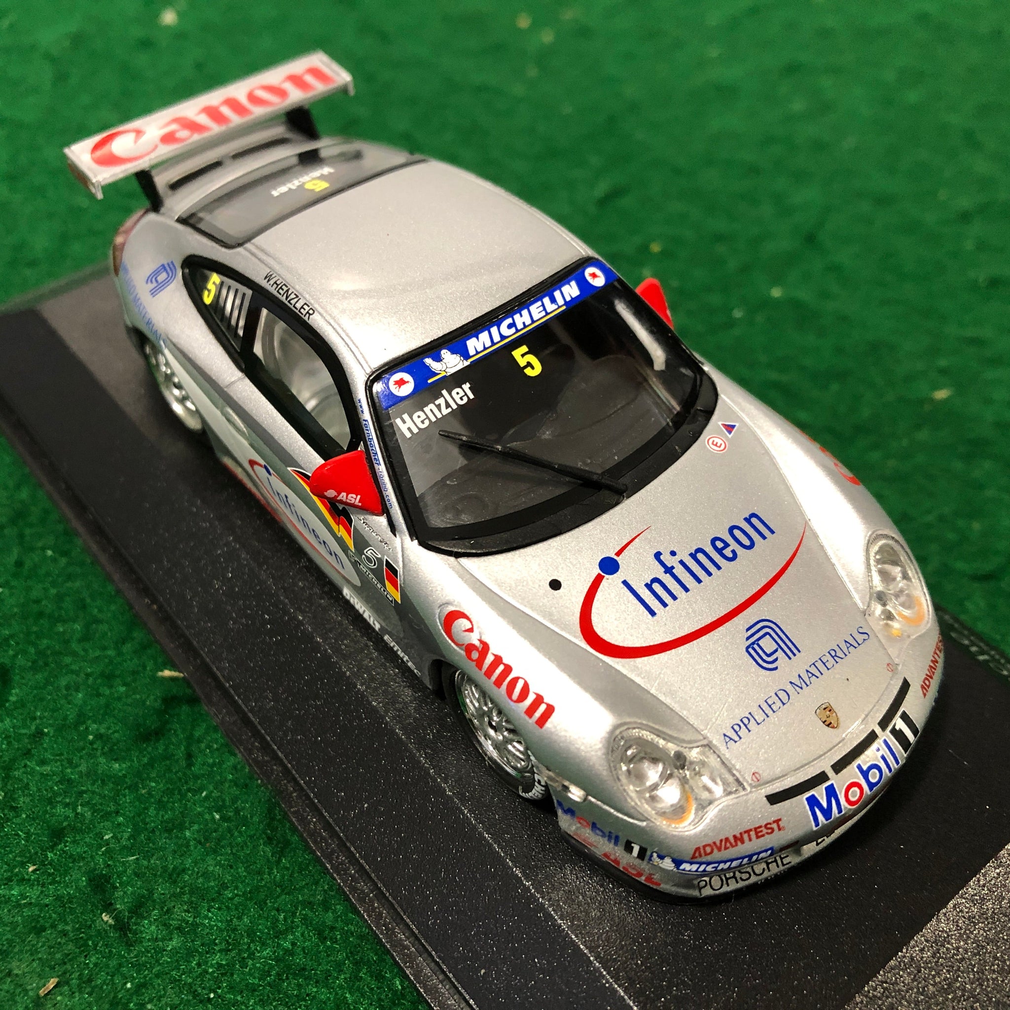 Porsche 911 GT3 Cup 2004 Supercup N 5 Team Farnbacher by Minichamps 1:43 (400046205)