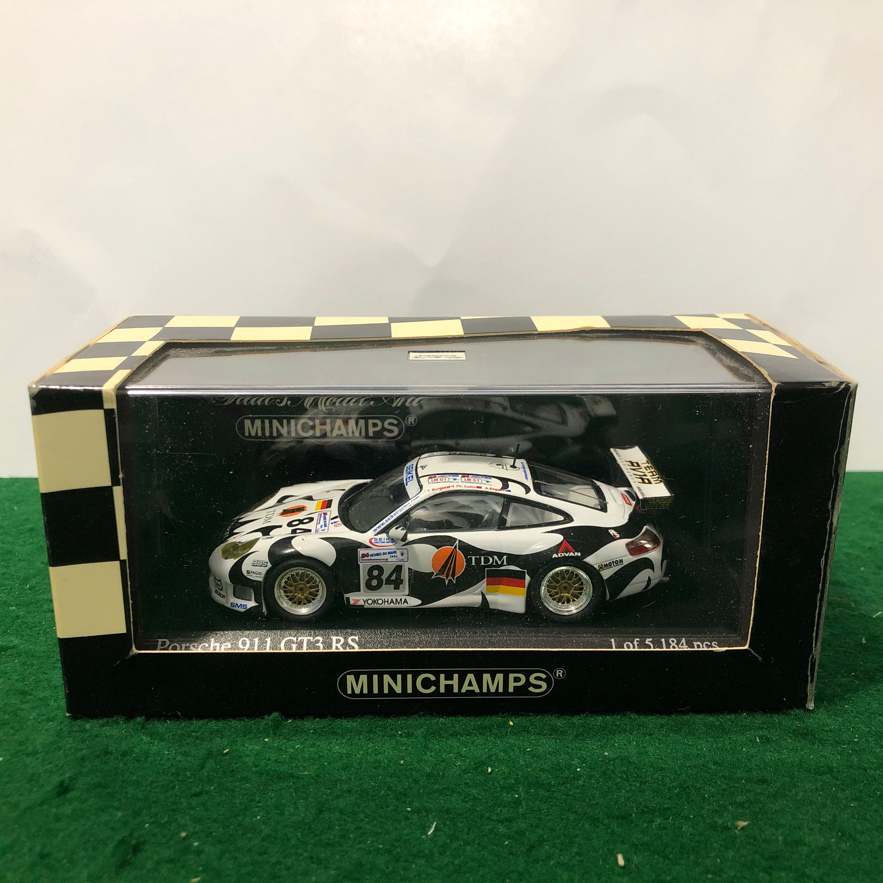 か様リクエスト（459)（911)(462)(804)(432)5点おまとめ Porsche 911 GT3 RS Le Mans 2004 N 84 by Minichamps 1:43 (400046984