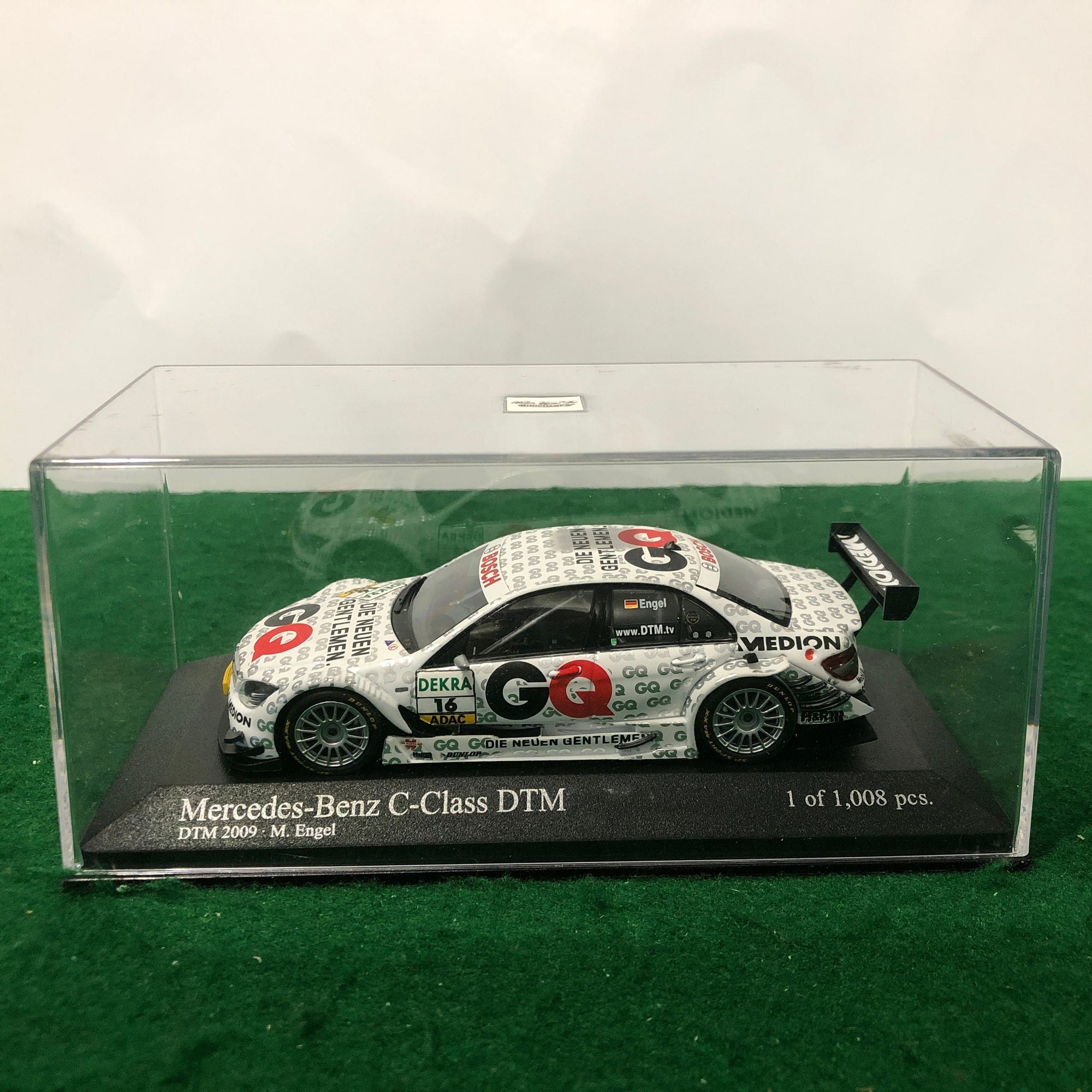 Mercedes C-Class DTM 2009 N 16 Team GQ by Minichamps 1:43 (400093816)