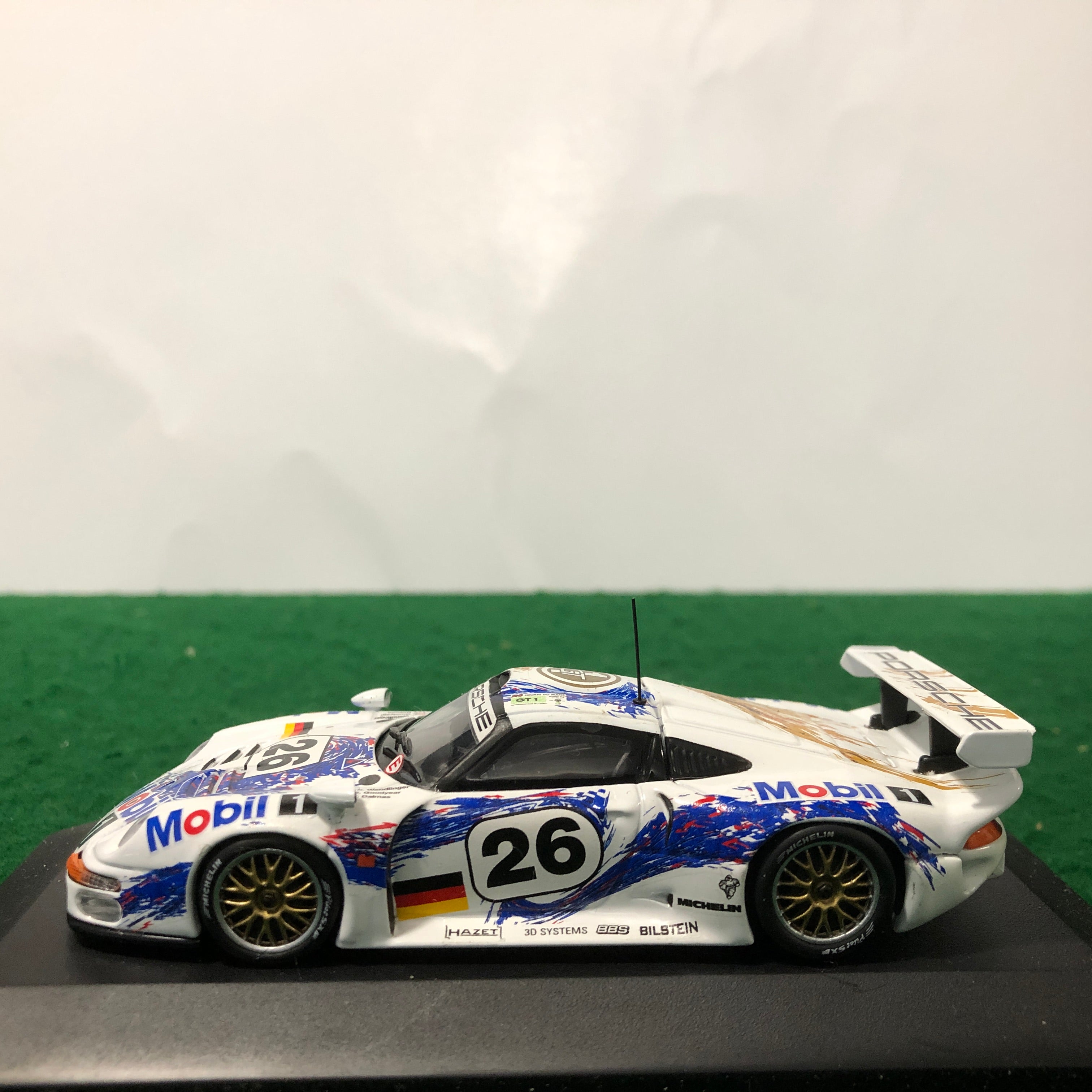 Porsche 911 GT 1 Le Mans 1996 N 26 by Minichamps 1:43 (430966626
