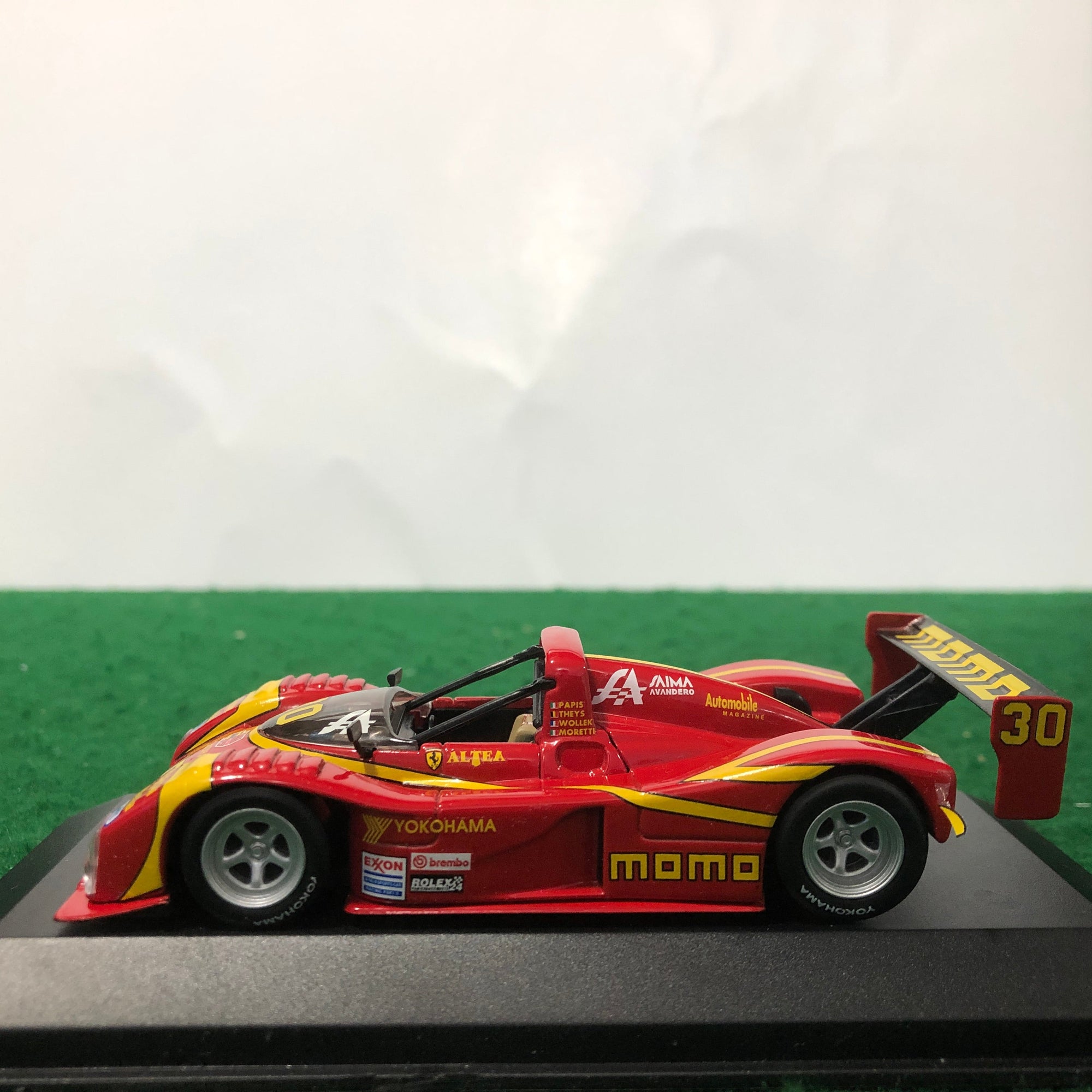 Miniature MINICHAMPS 1/43 Ferrari 333SP Daytona 1996 Momo #30 – Occasion