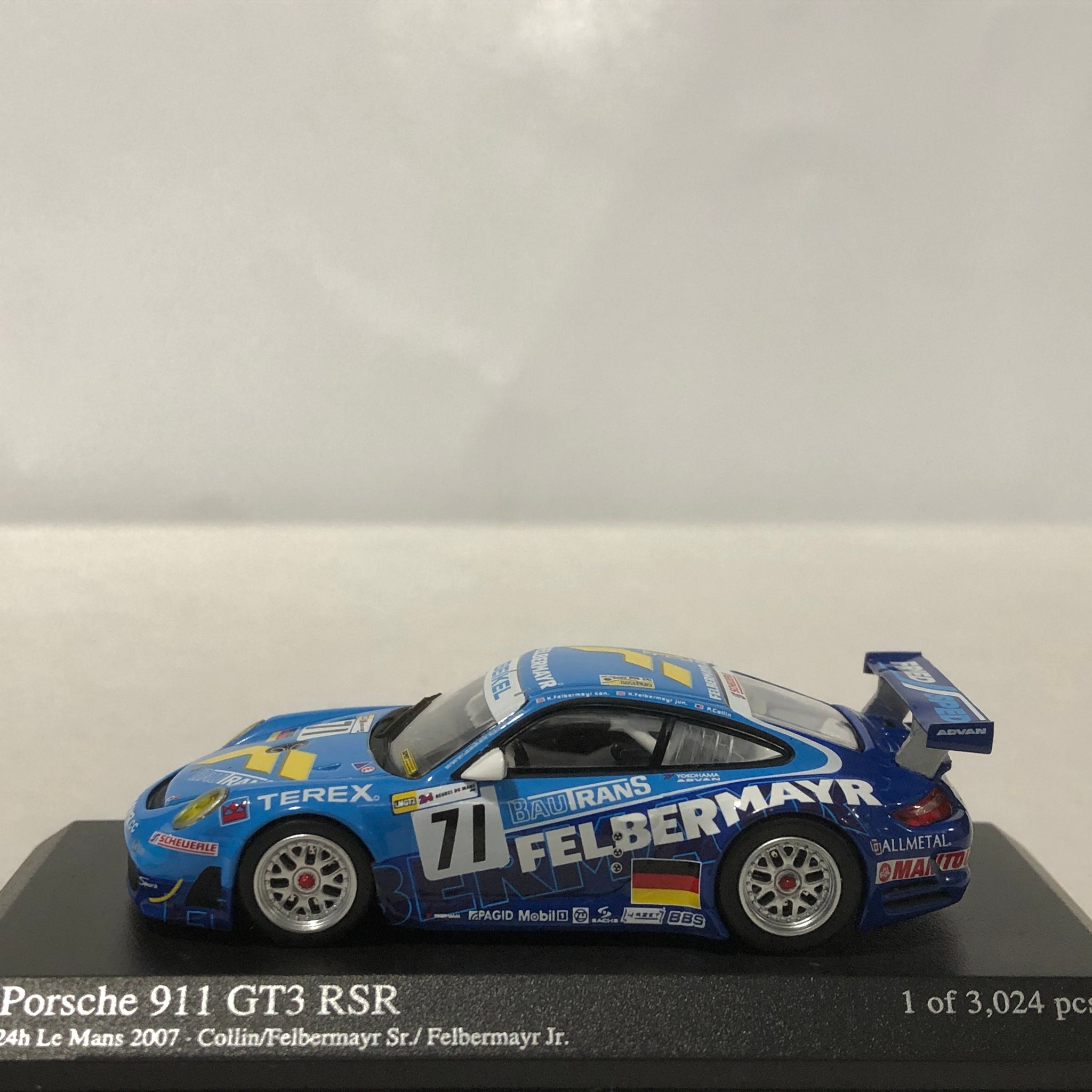 Porsche 911 GT3 RSR 2007 Le Mans N 71 by Minichamps 1:64 (640076771)(Ltd Ed)