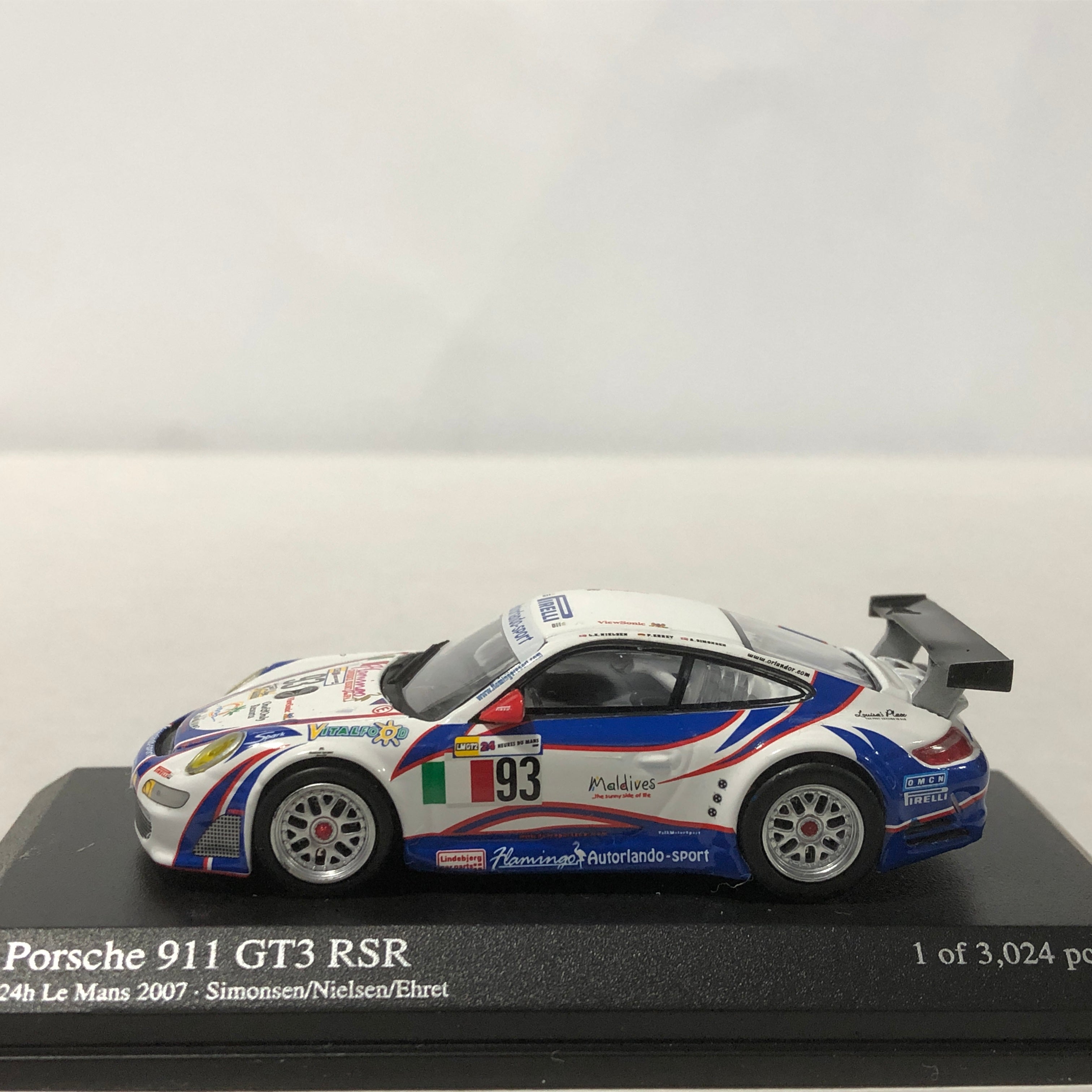 Porsche 911 GT3 RSR 2007 Le Mans N 93 by Minichamps 1:64